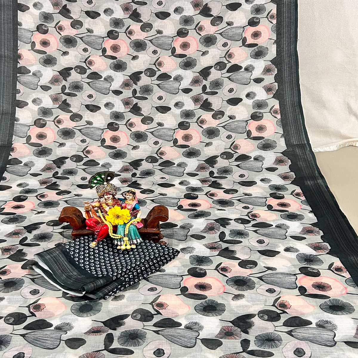 Multicolor Floral Digital Printed Linen Saree