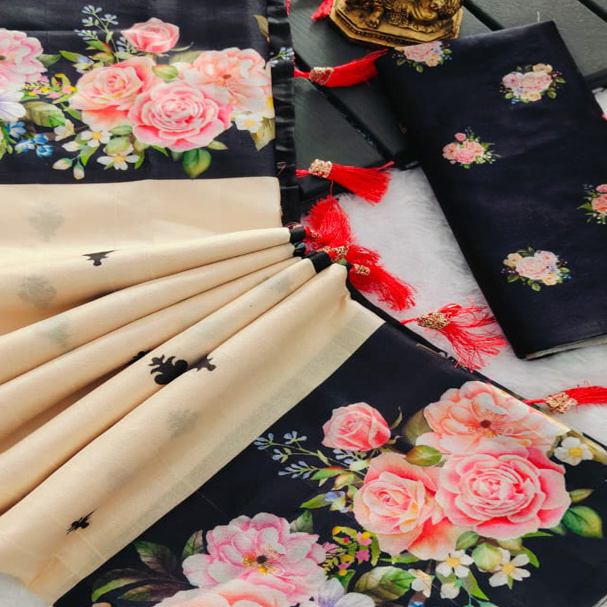 Charming Cream Saree In Cotton Silk Featuring Graceful Floral Digital Prints With Tassel Pallu