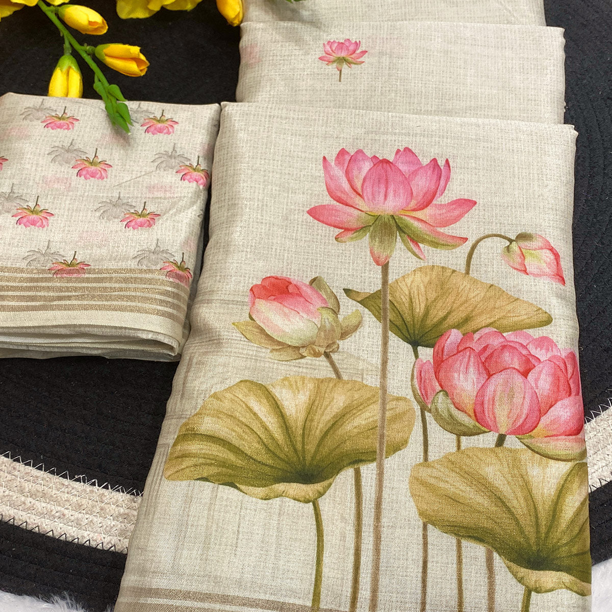 Cream Cotton Blend Tusser Saree Adorned With Radha Krishna & Floral Print With Zari Border