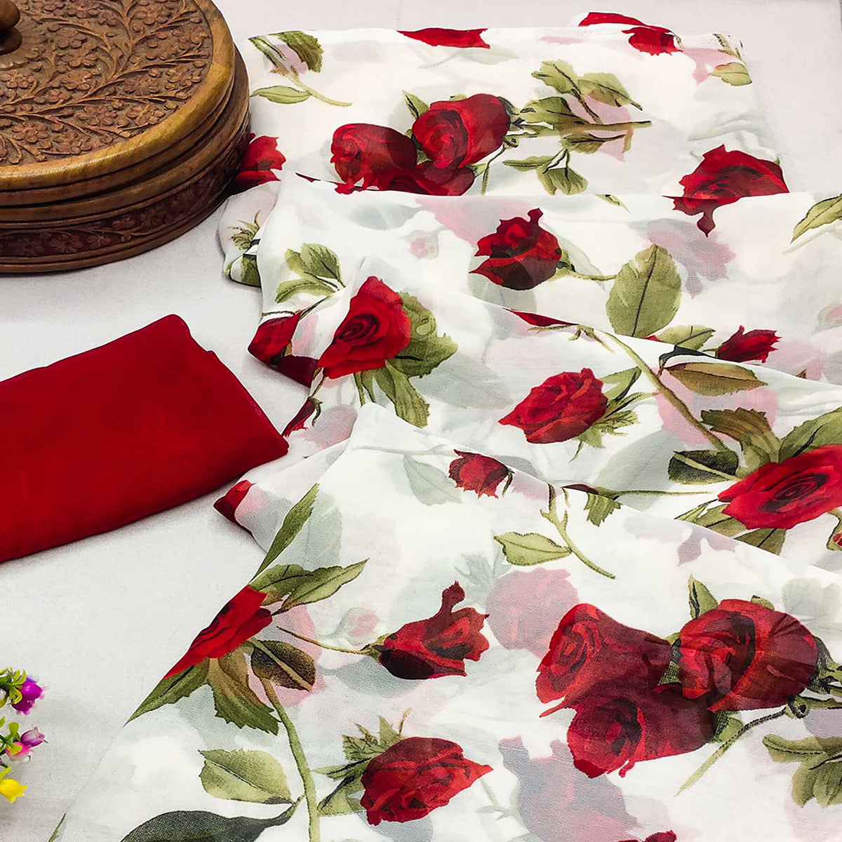 White Digital Floral Printed Georgette Saree