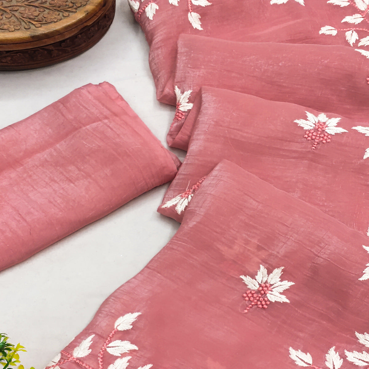 Peach Organza Saree Featuring Fine Floral Embroidery