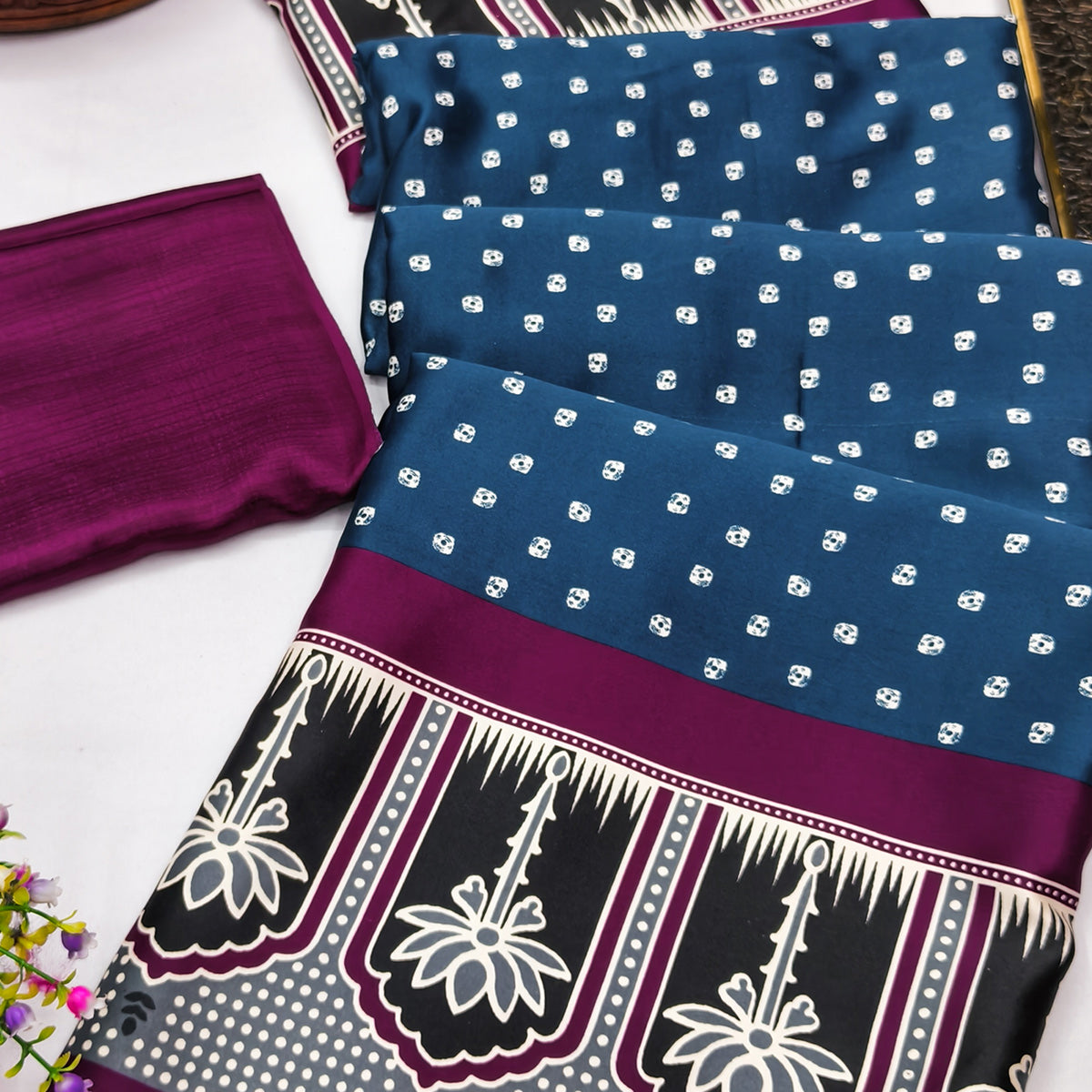Classic Navy Blue Crepe Silk Saree Enhanced with Bandhani Work for Timeless Appeal
