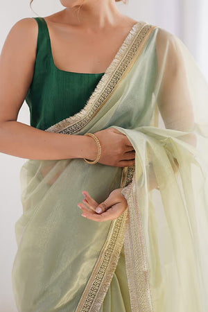 Green Solid Pattern Net Saree with Refined Lace Work for Parties