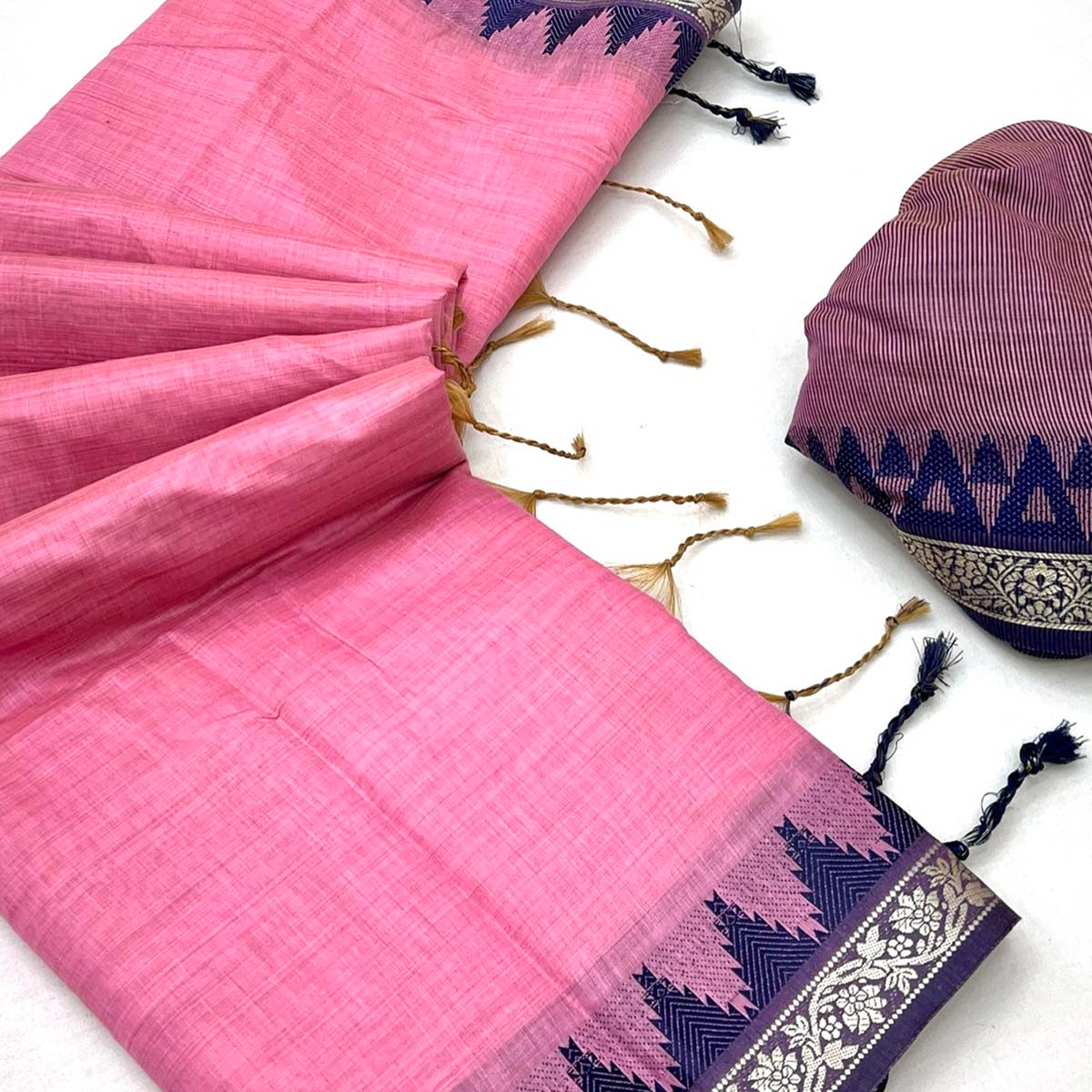 Pink Pure Silk Handloom Saree with Intricate Jacquard Weave