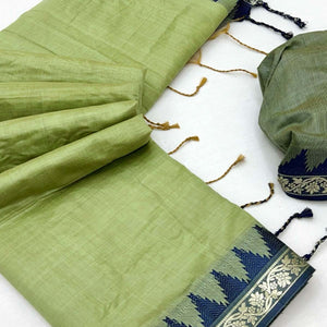 Green Pure Silk Handloom Saree with Intricate Jacquard Weave