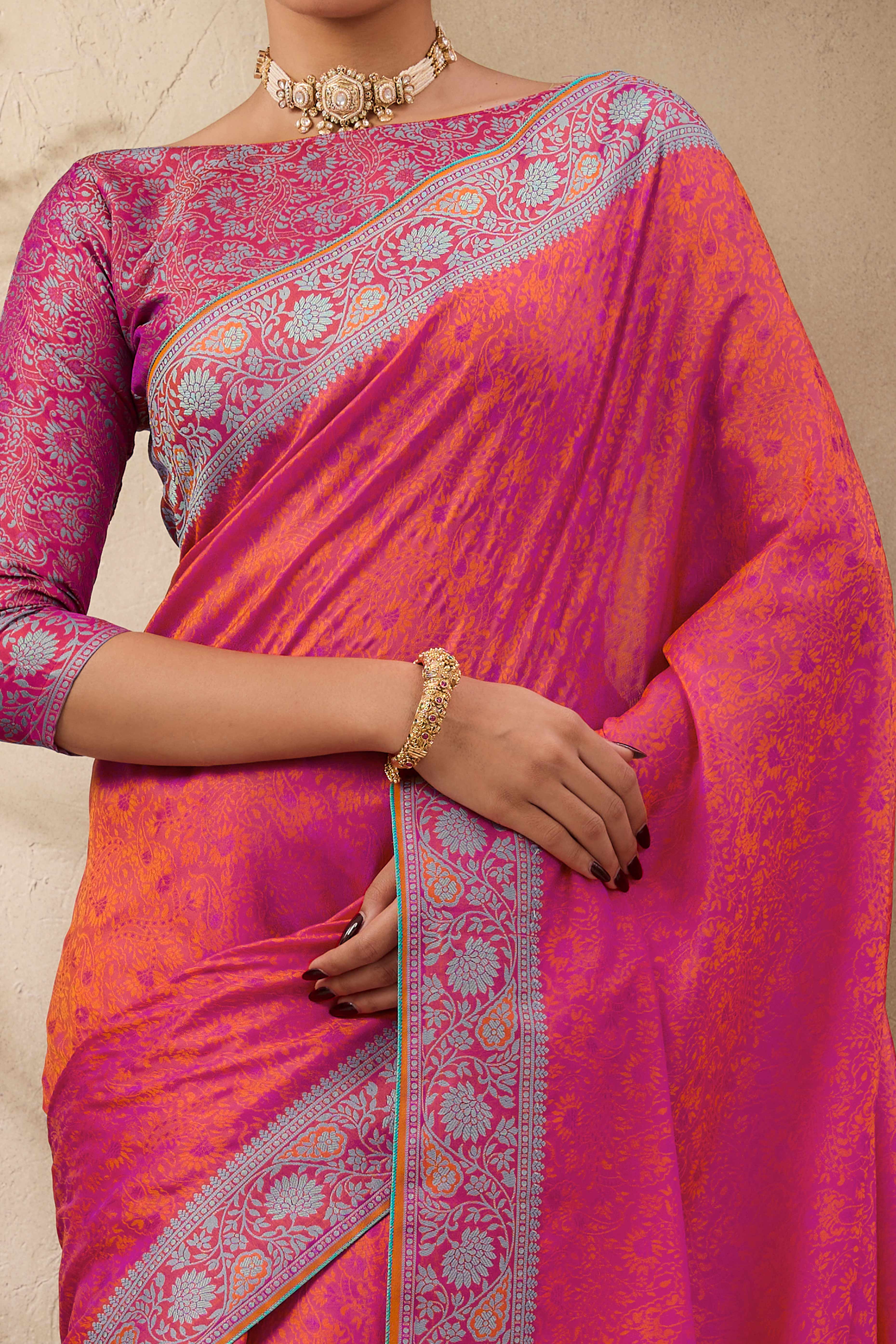 Rani Pink Pure Silk Kanjivaram Handloom Saree Enhanced with Zari Woven Patterns