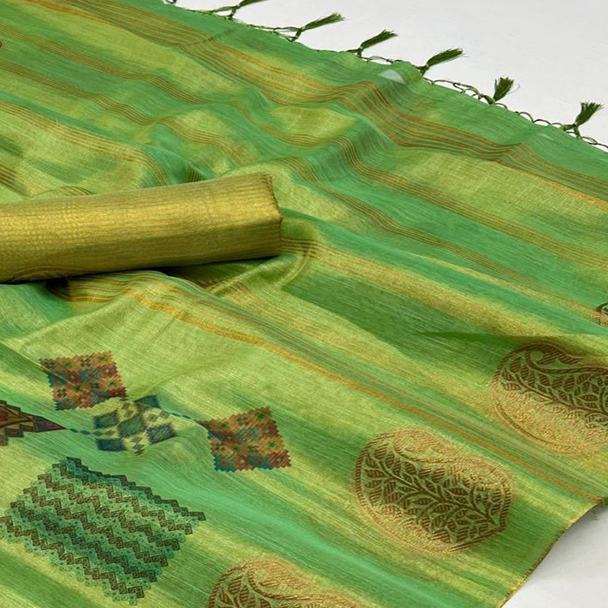 Green Woven Art Silk Saree With Digital Print