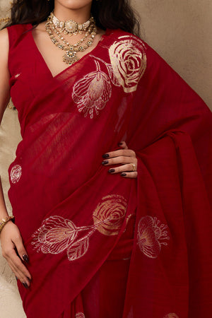 Red Heritage Munga Art Silk Saree Highlighted with Fine Zari Weaving
