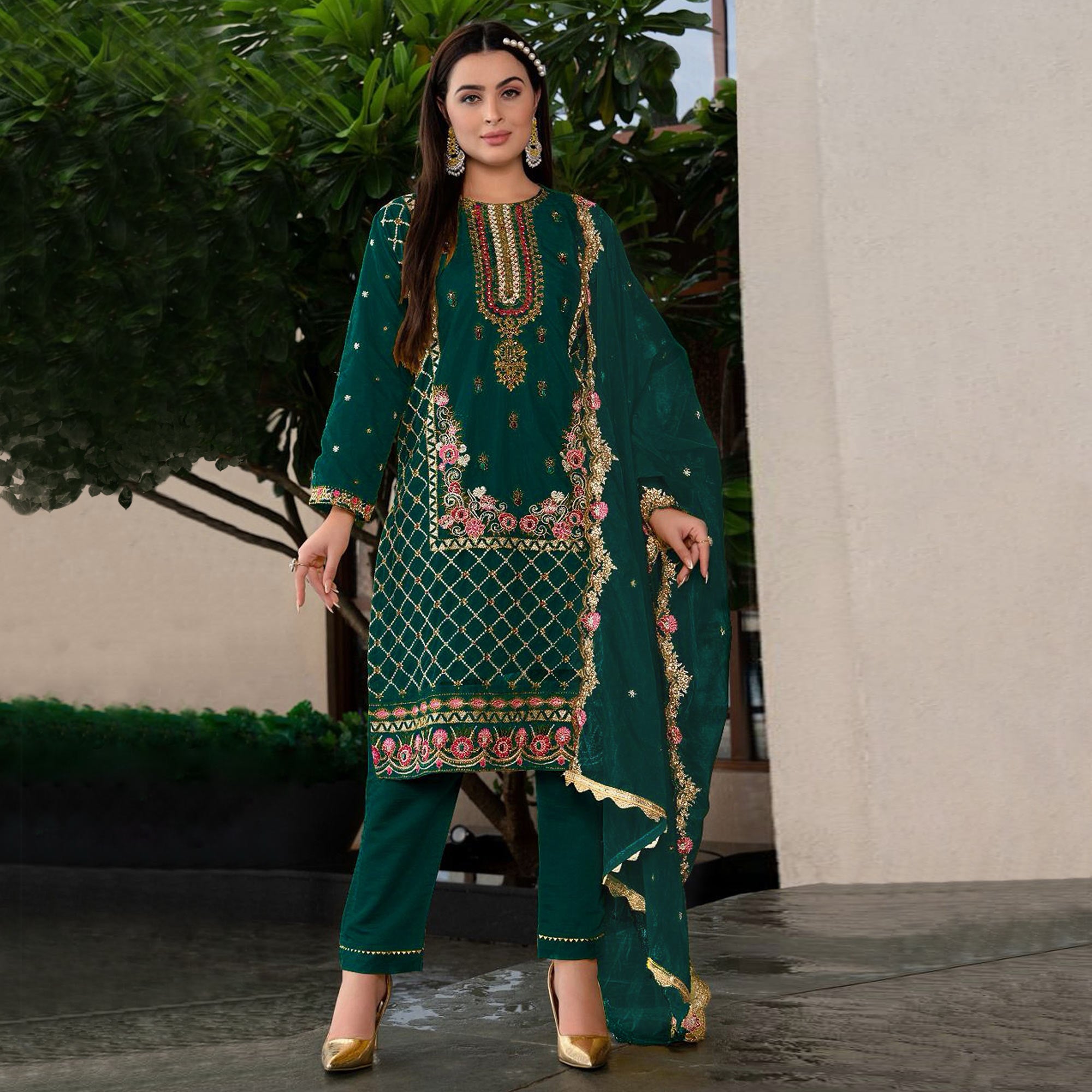 Green Floral Sequins Embroidered Georgette Semi Stitched Pakistani Suit