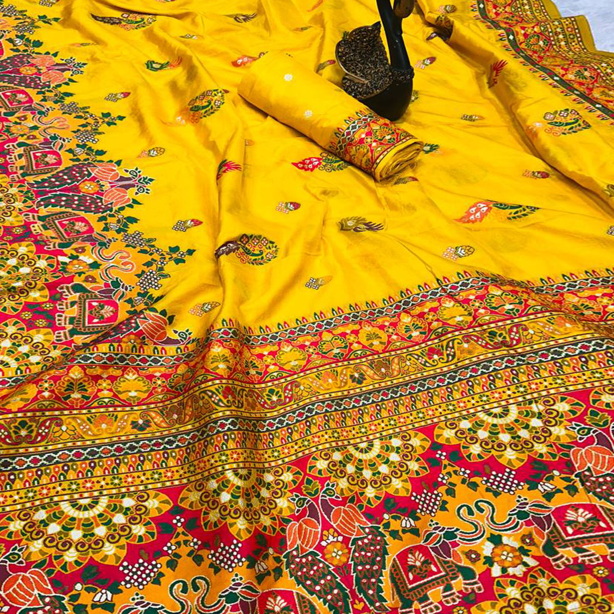 Yellow Pashmina Silk Weaving Saree Designed in Classic Rajwadi Style for Festive Wear