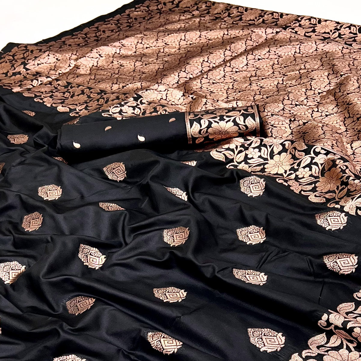 Black Art Silk Saree With Intricate Zari Weave & Majestic Banarasi Pallu