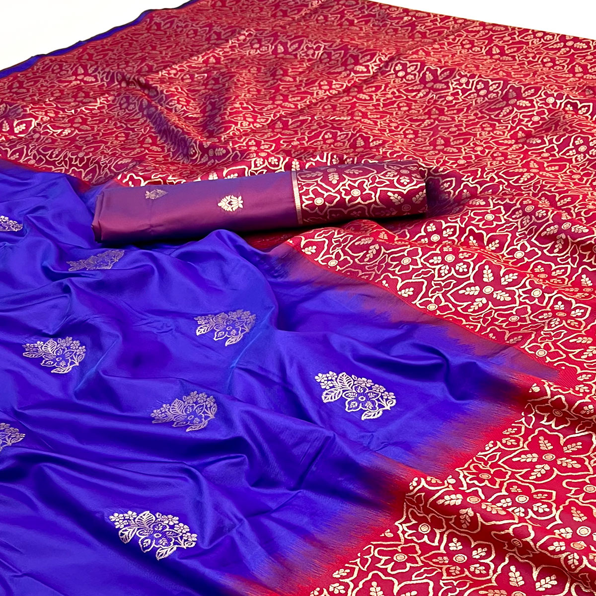 Blue Saree Woven In Art Silk With Alluring Floral Zari Detailing