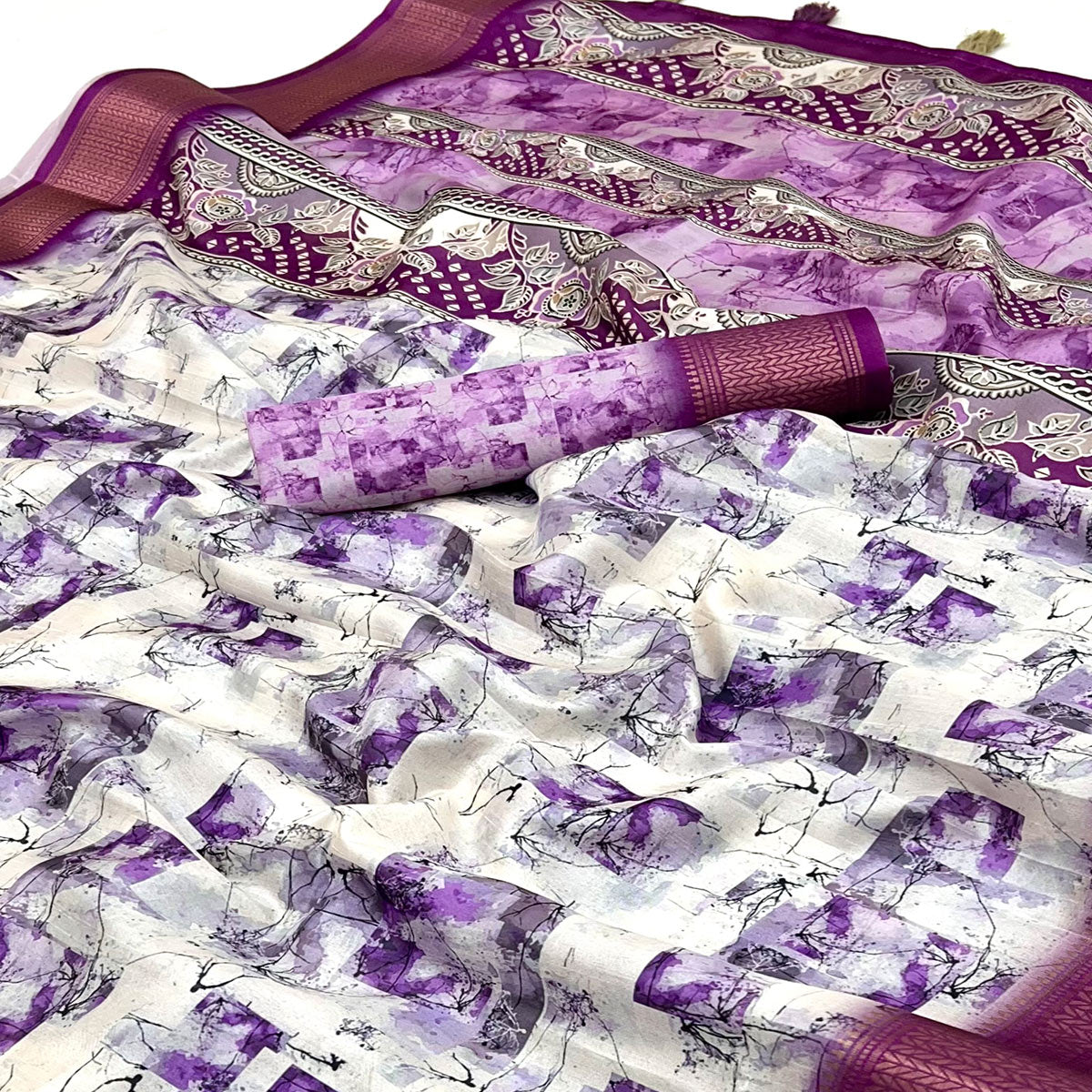 Lavender Digital Printed Dola Saree Featuring Elegant Weaving Border & Stylish Tassel Pallu