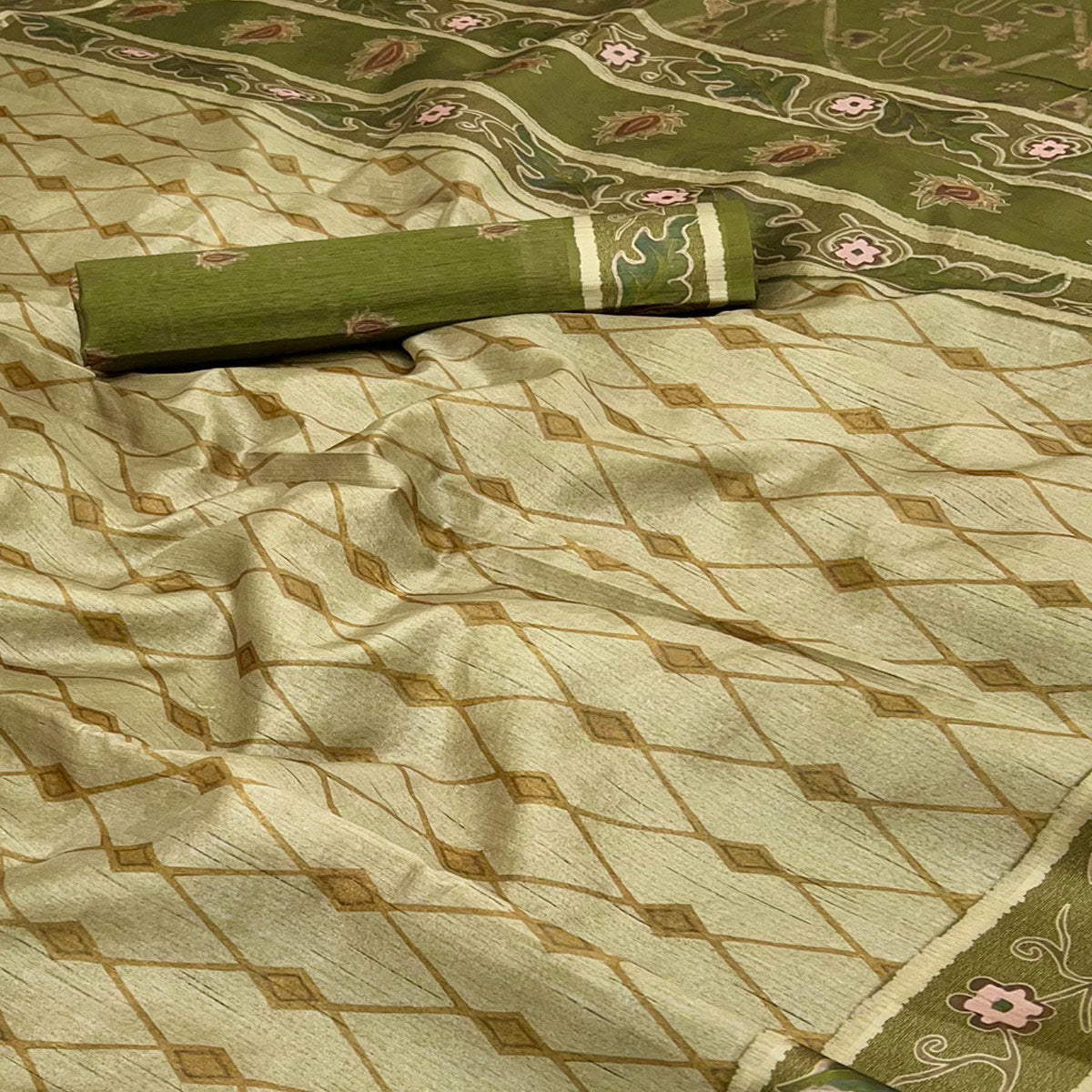 Mehendi Green Art Silk Saree Featuring Modern Digital Print & Tassel Pallu