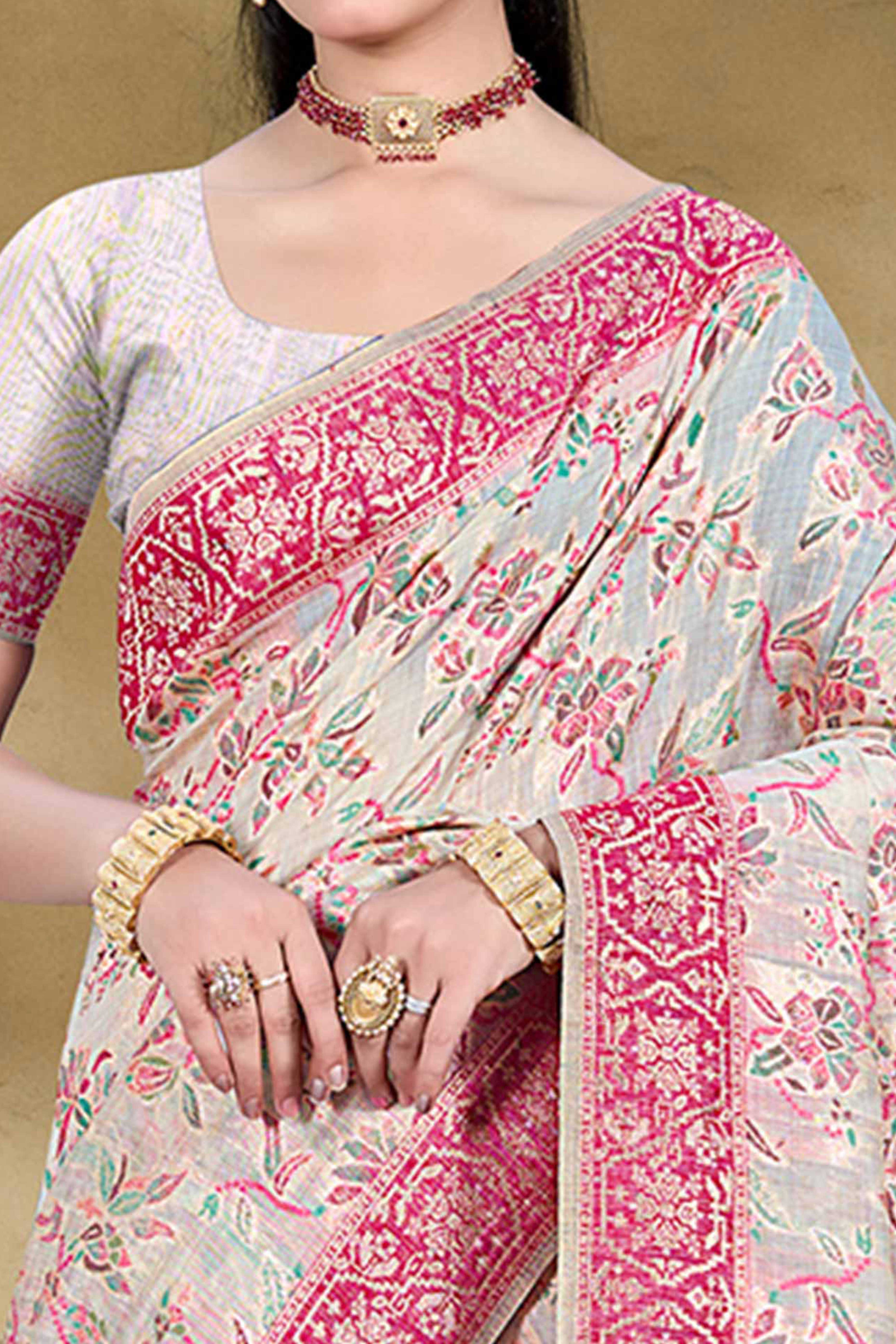 Alluring Grey Floral Zari Weaving Cotton Silk Saree With Graceful Tassel Pallu