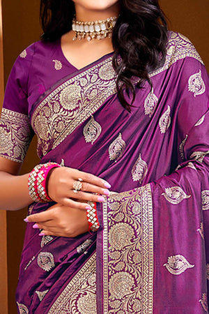 Luxury Purple Floral Weaving Silk Blend Saree Finished With A Digital Peacock Printed Pallu