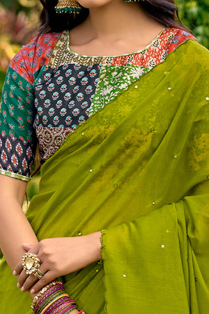 Timeless Green Cotton Blend Drape Highlighted With Shimmering Mirror Embroidery Work