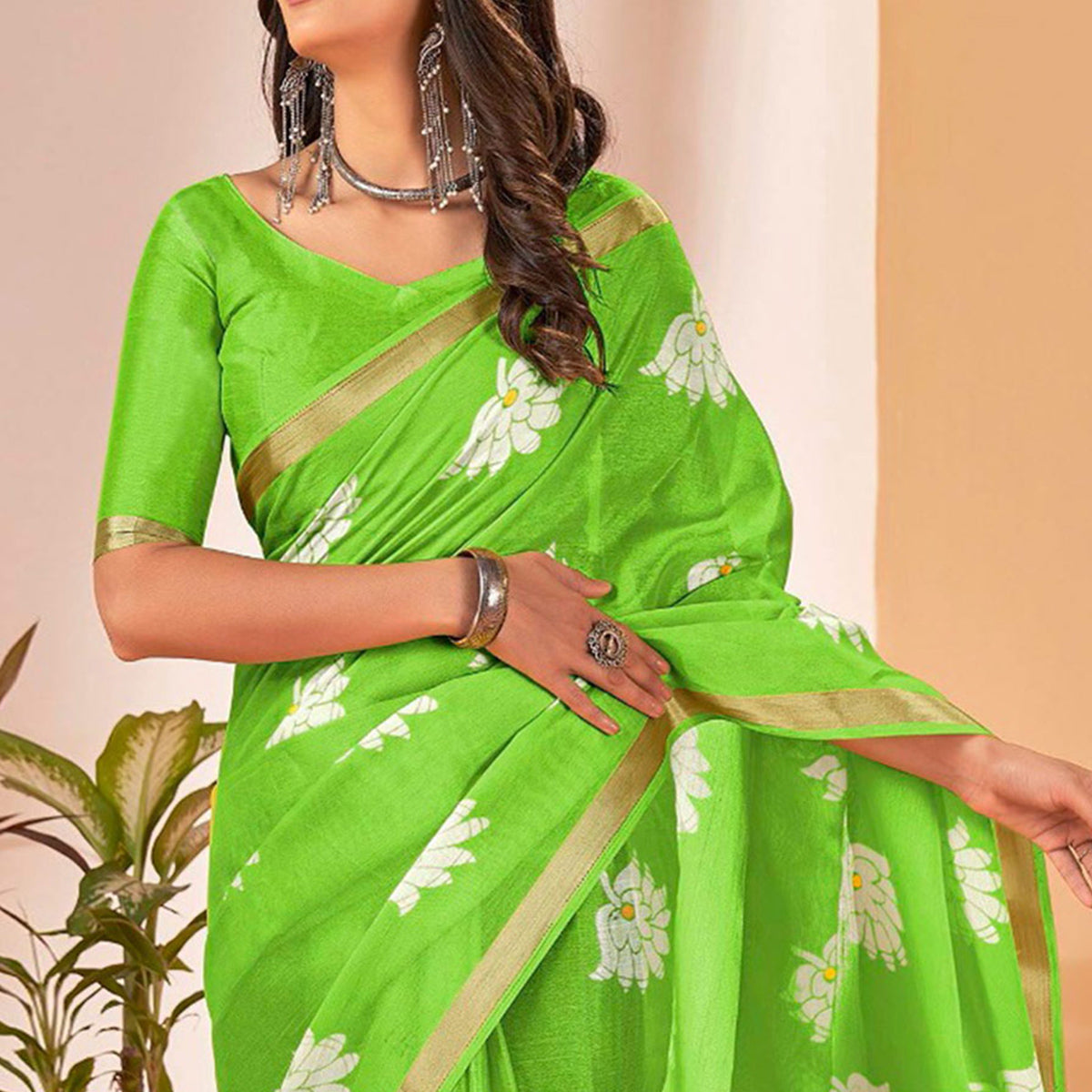 Green Floral Printed Cotton Blend Saree With Tassels