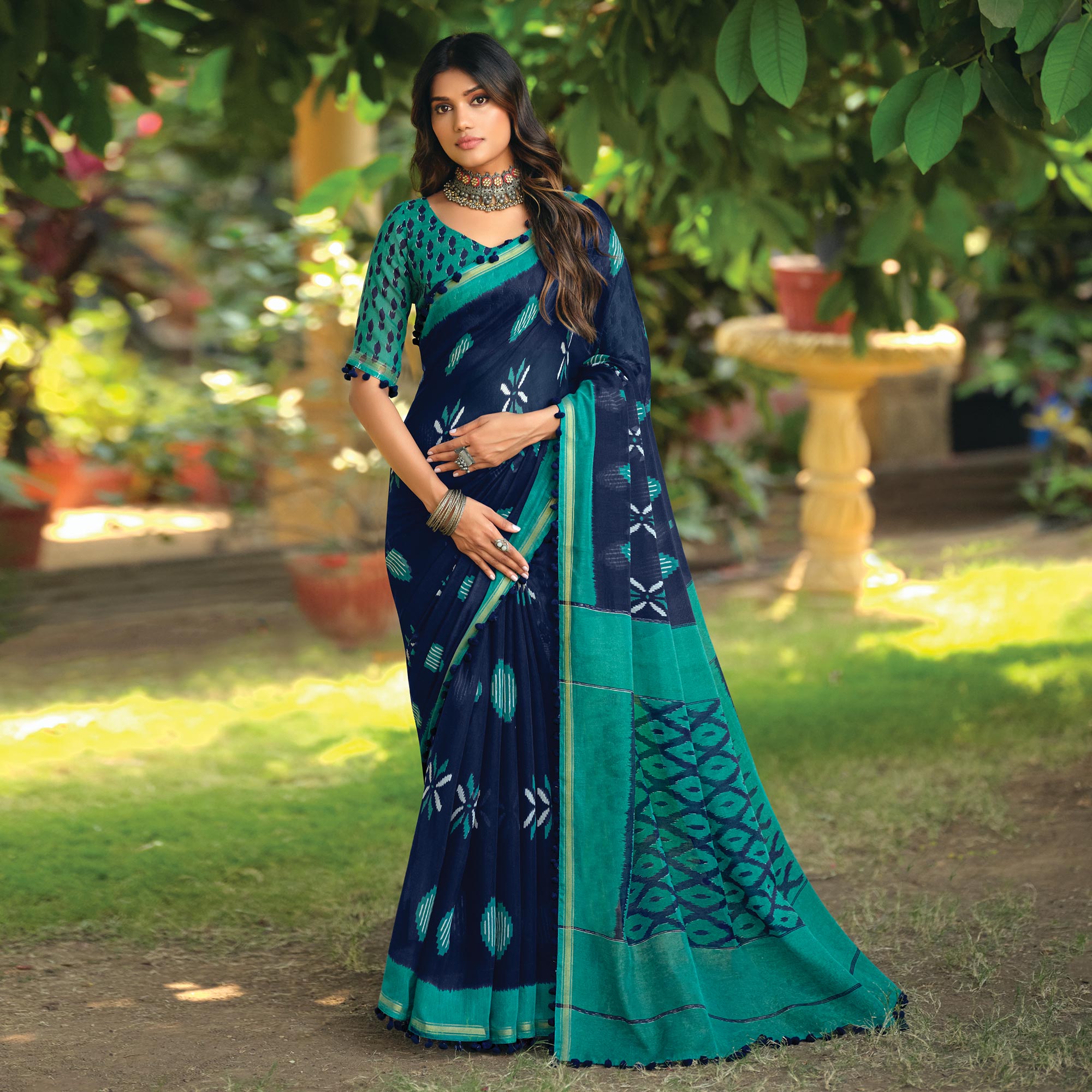 Blue Printed Cotton Blend Saree With Pumpum Lace