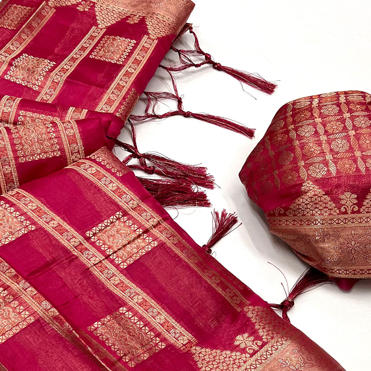 Pink Woven Cotton Blend Saree With Tassels