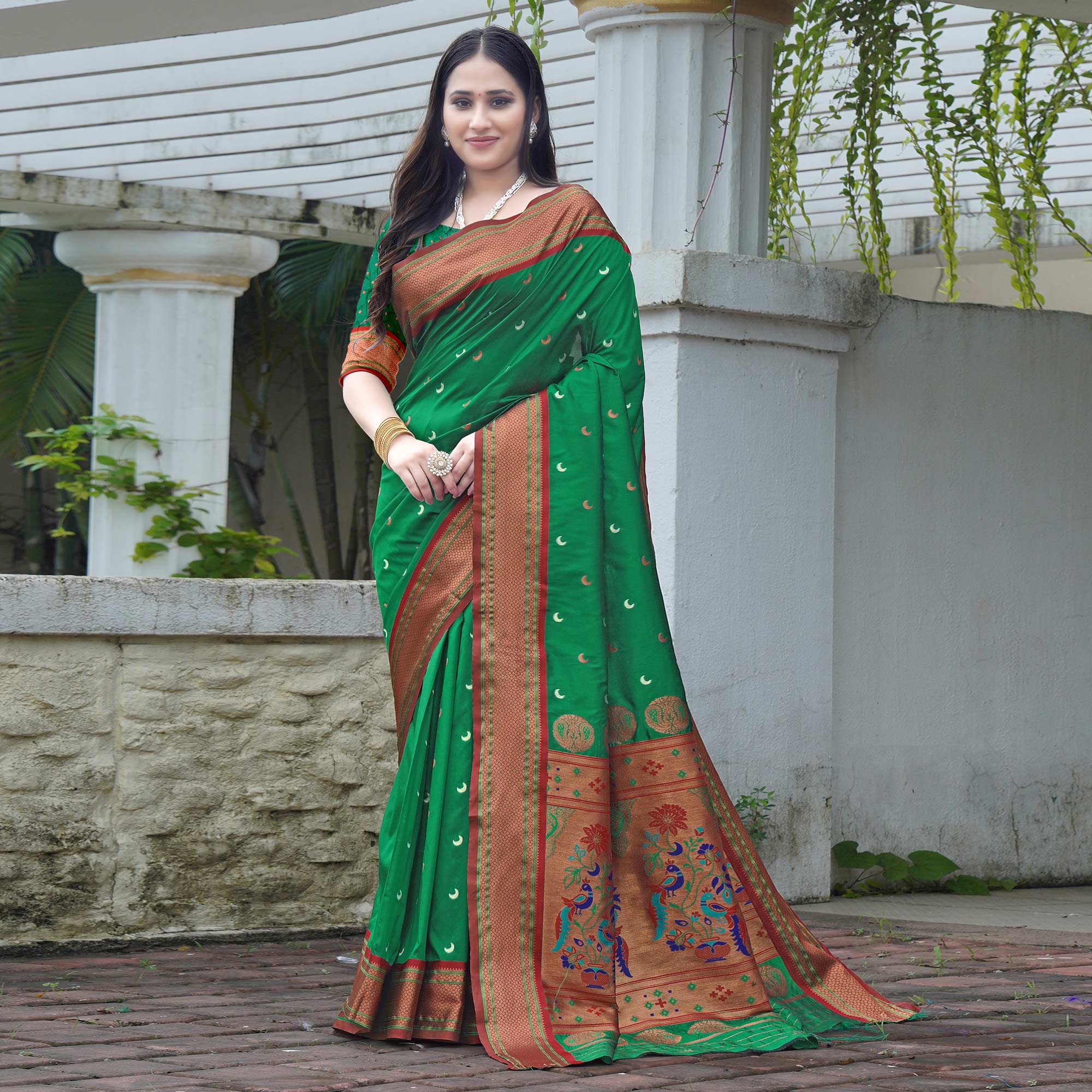 Green Woven Paithani Art Silk Saree