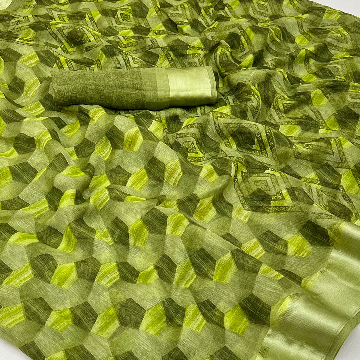 Green Geometric Printed Cotton Blend Saree