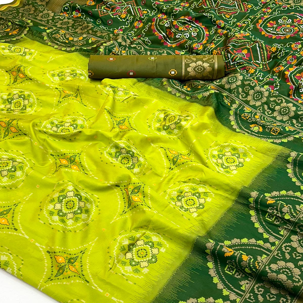 Green Floral Woven Pure Silk Saree