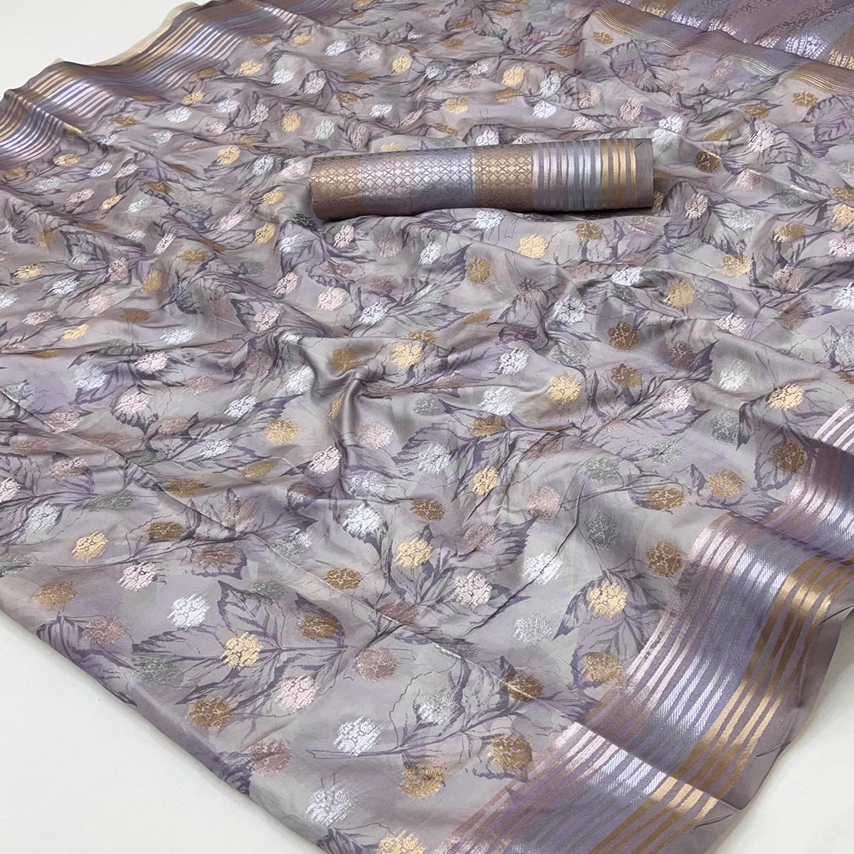 Lavender Floral Motif Weaving & Artistic Digital Printed Silk Blend Saree With Tassel Pallu