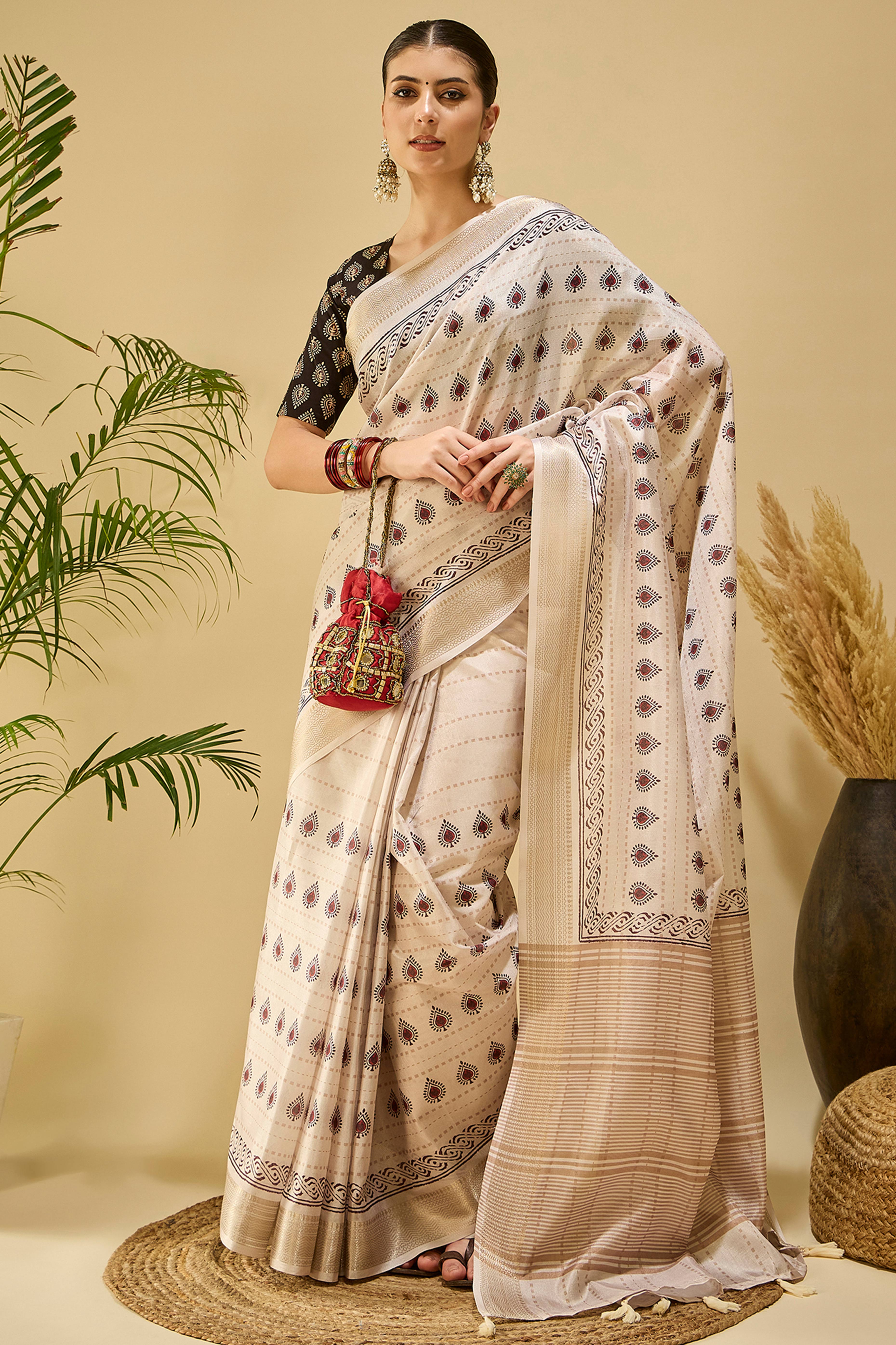 Ivory Cream Floral Printed Katki Cotton Silk Saree With Graceful Tassel Pallu