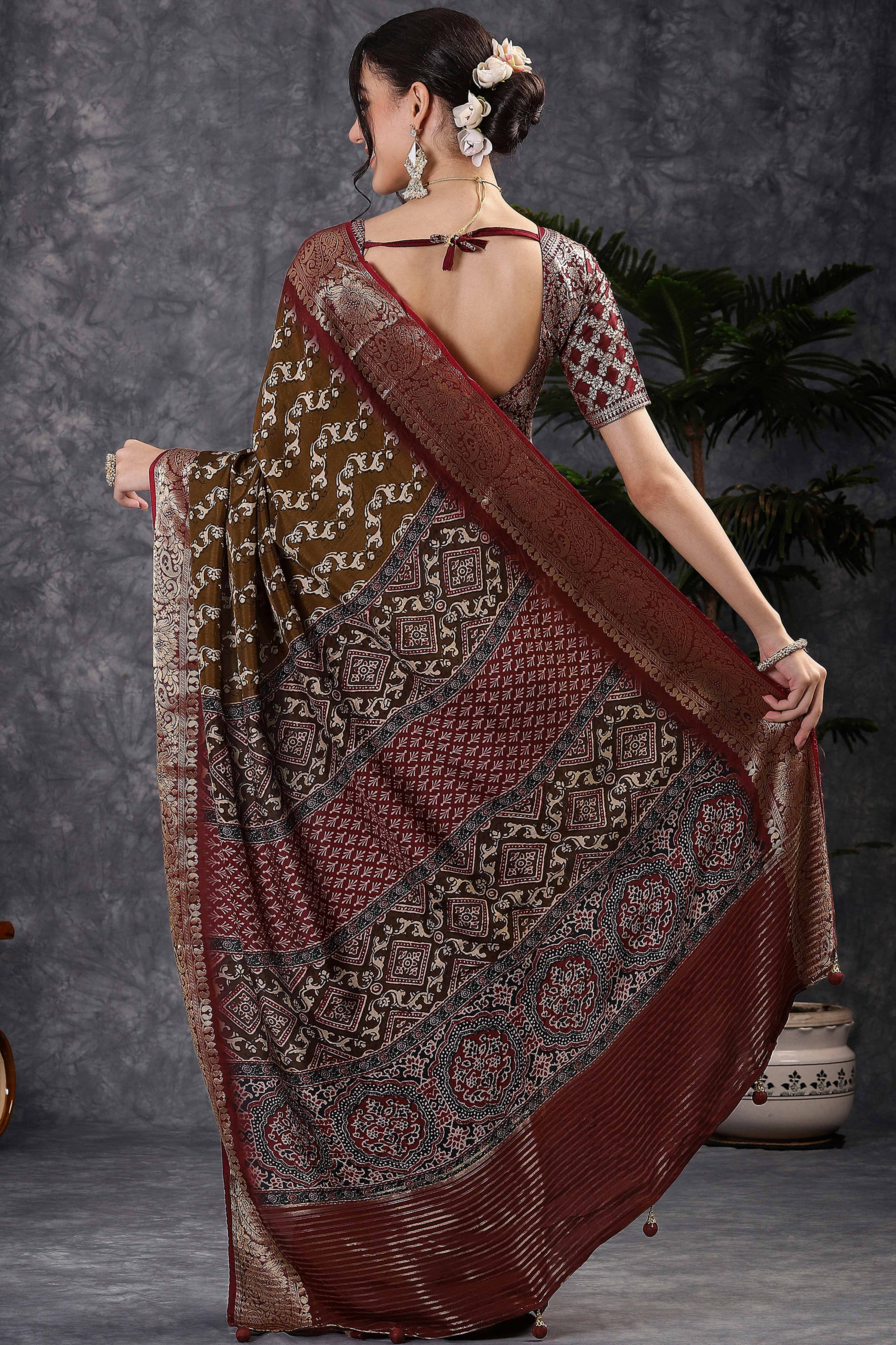 Abstract Pattern Dola Silk Saree in Brown with Jacquard Detailing