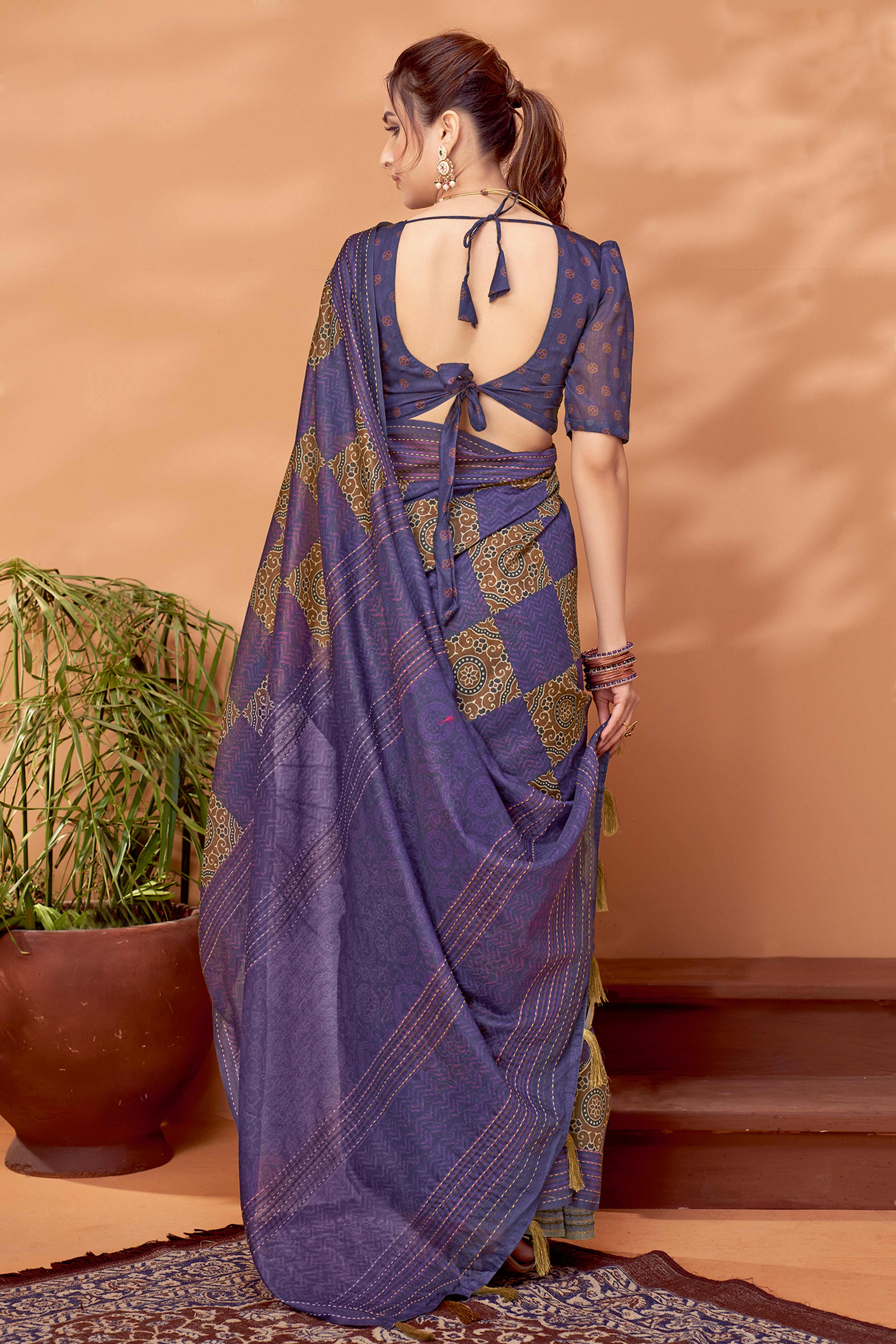 Lavender Handfeel Cotton Silk Saree Adorned with Traditional Ajrakh Motifs