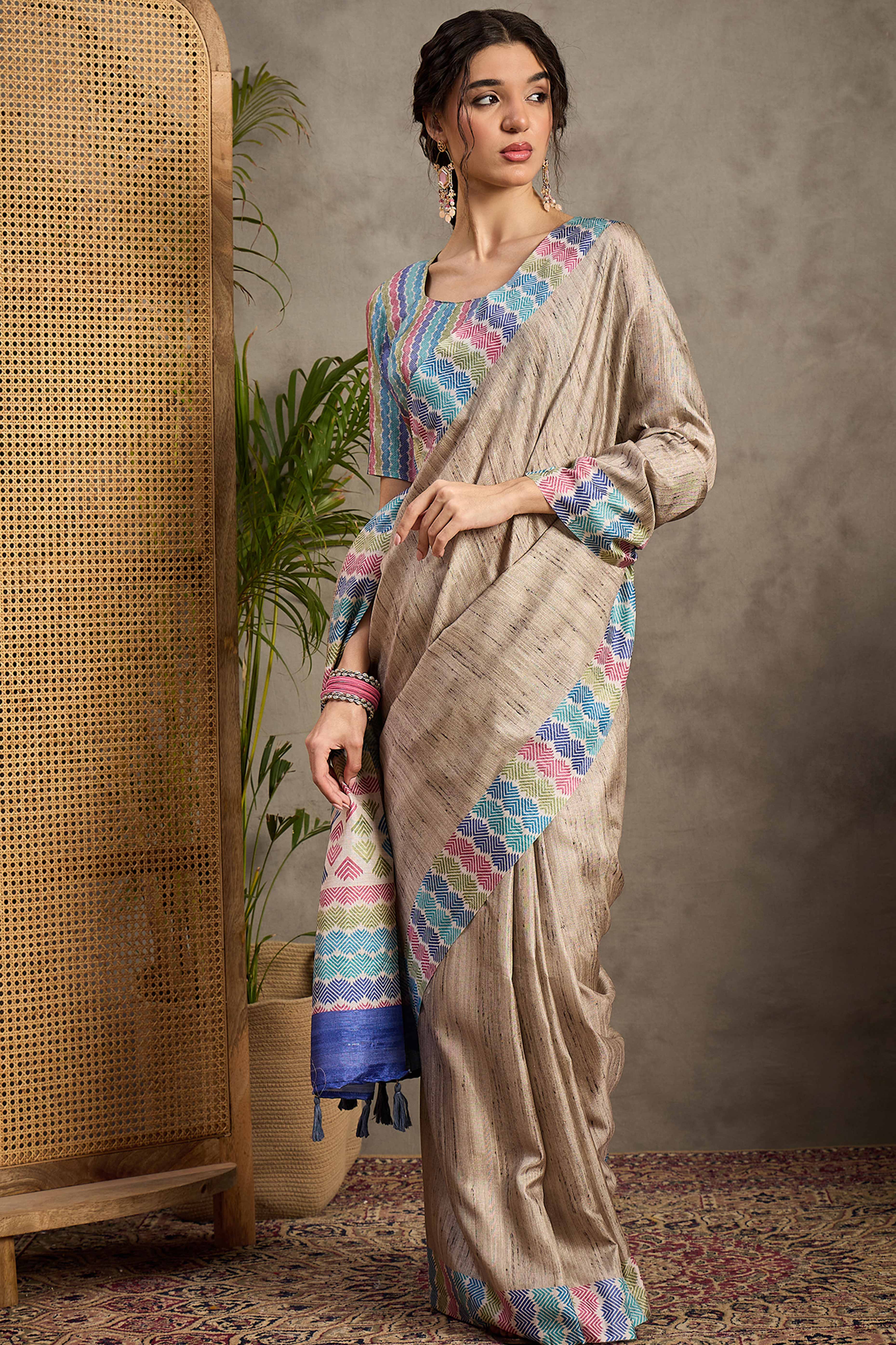 Tradition in Geometric Print Beige Cotton Silk Handloom Saree