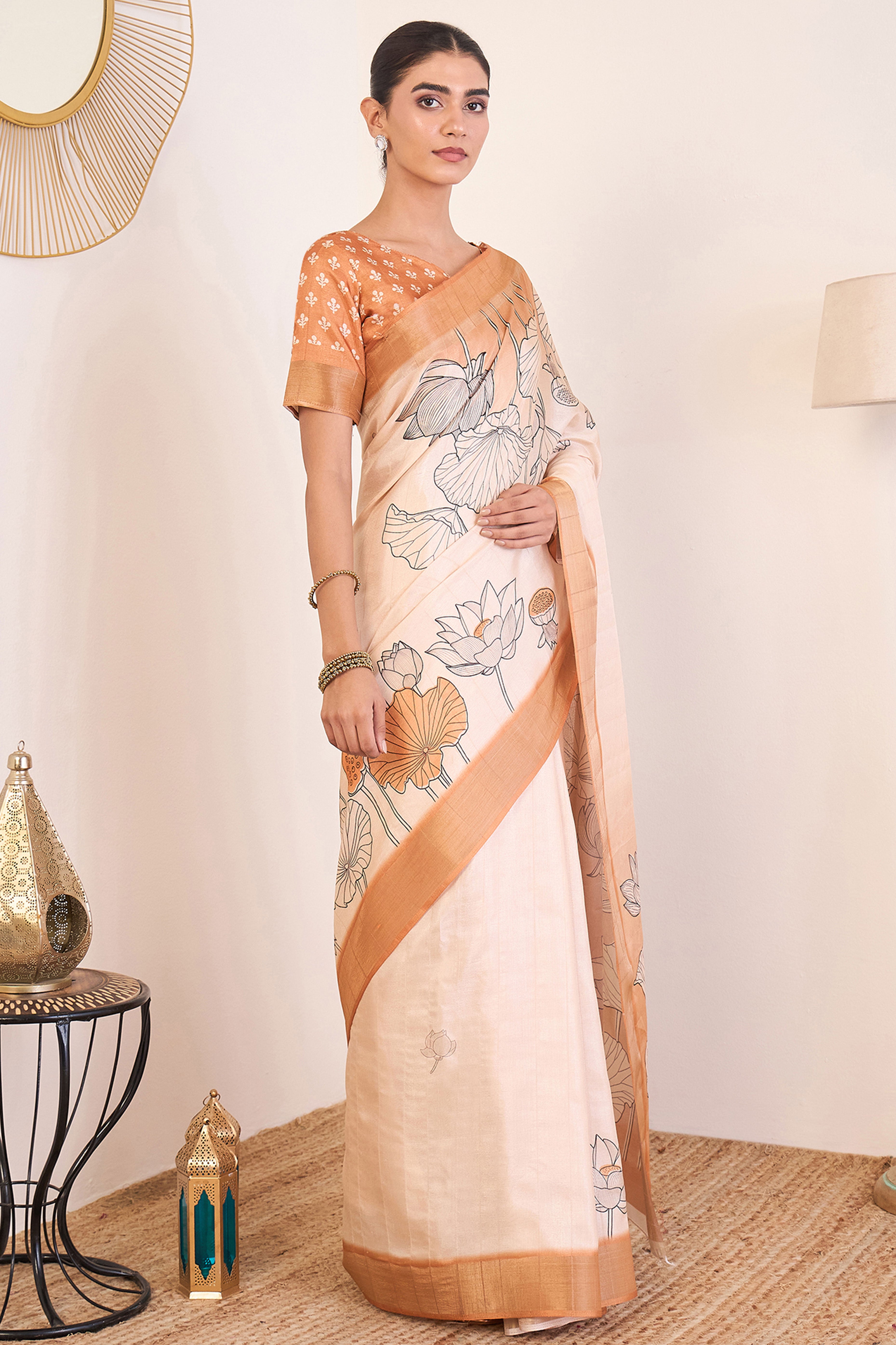 Elegant Light Peach Floral Printed Kotha Cotton Silk Saree Reflecting Subtle Sophistication