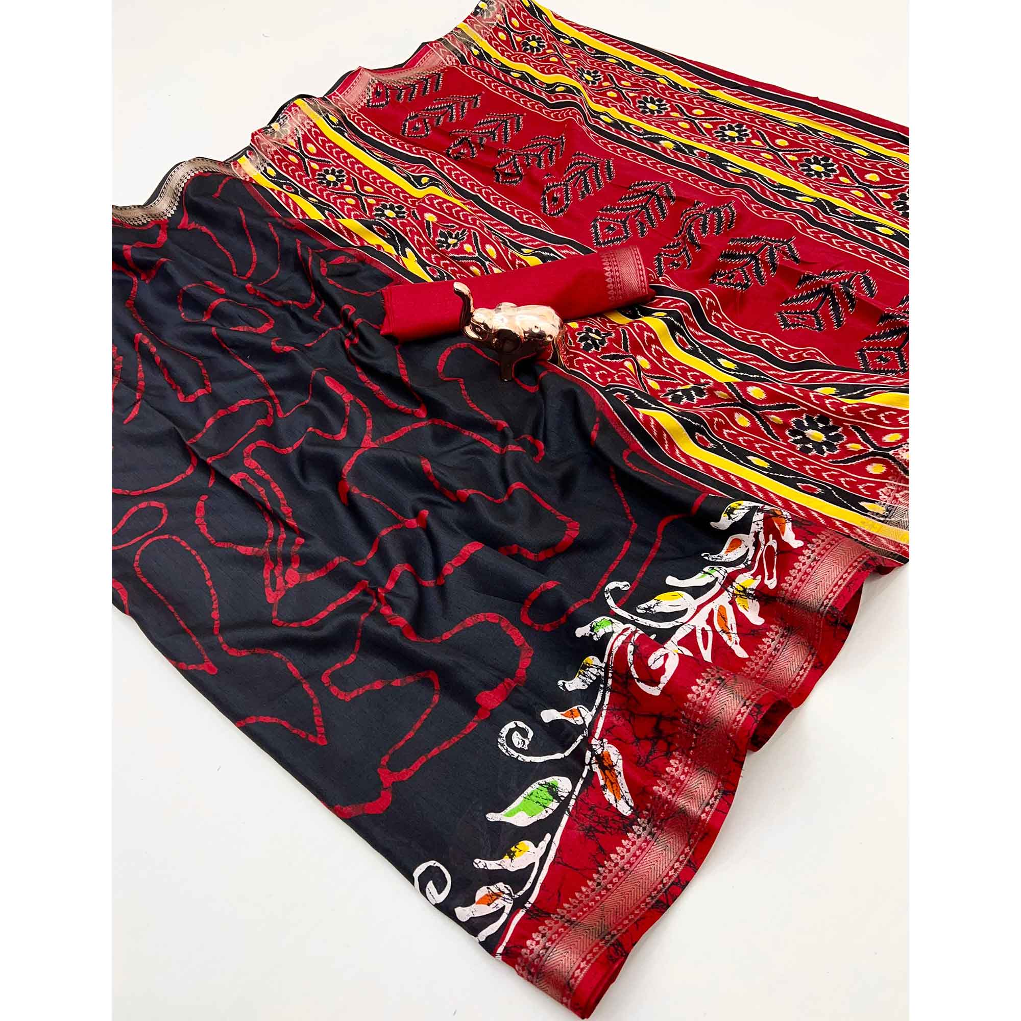 Majestic Black Batik Abstract Printed Cotton Blend Saree With Elegant Zari Weaving Border