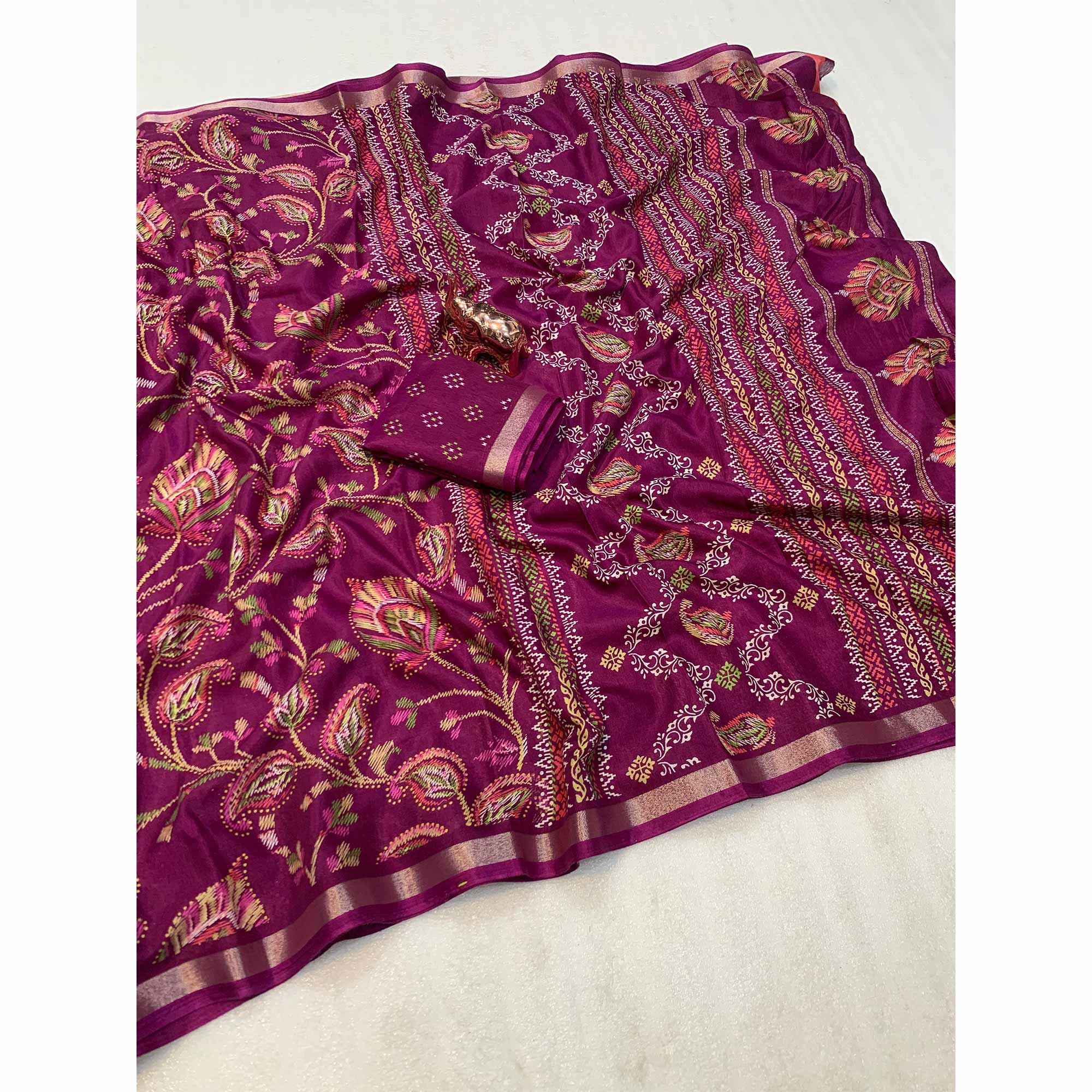 Wine Maheshwari Silk Blend Saree Adorned With Elegant Floral Print & Two Tone Finish
