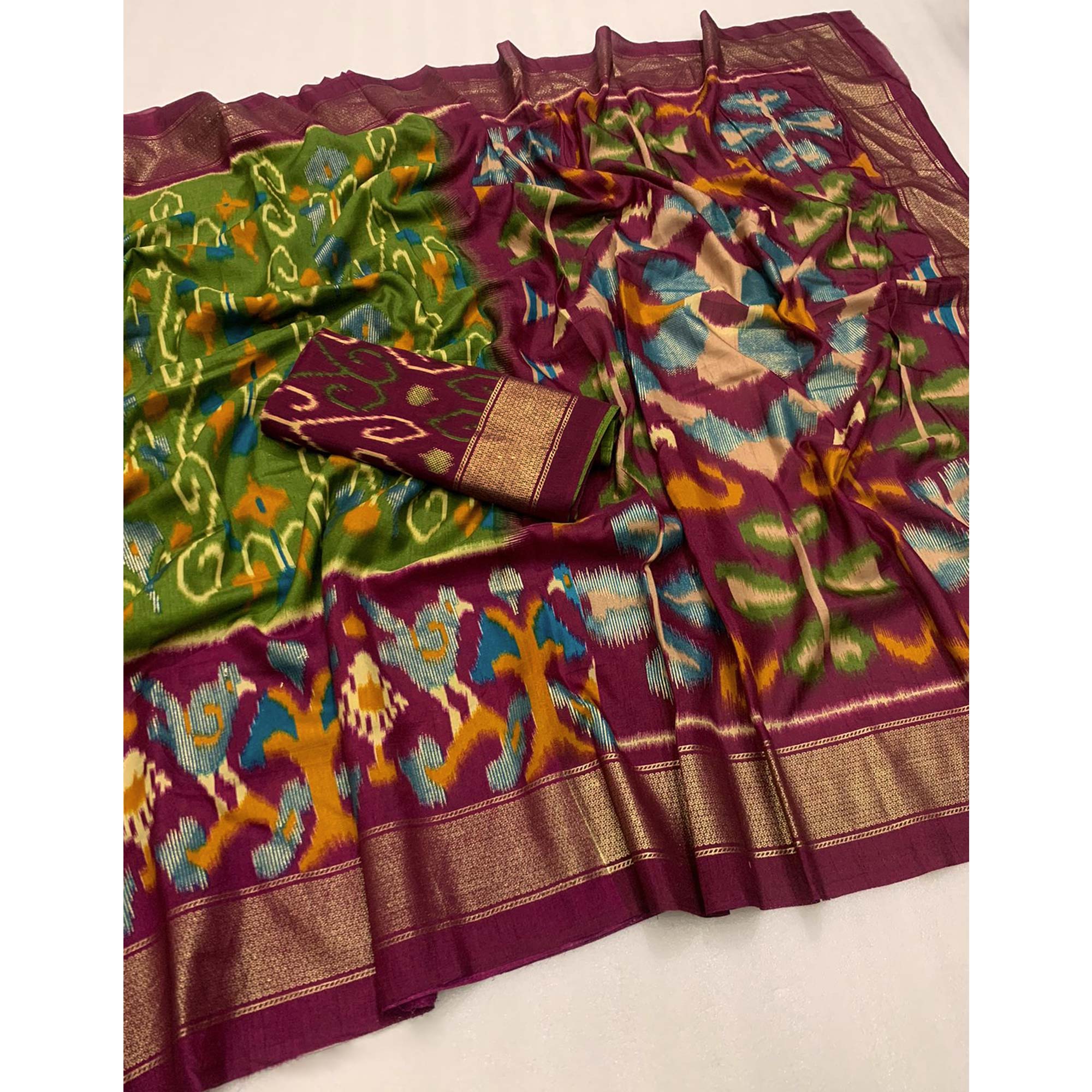 Green & Magenta Ikkat Foil Printed Dola Silk Saree