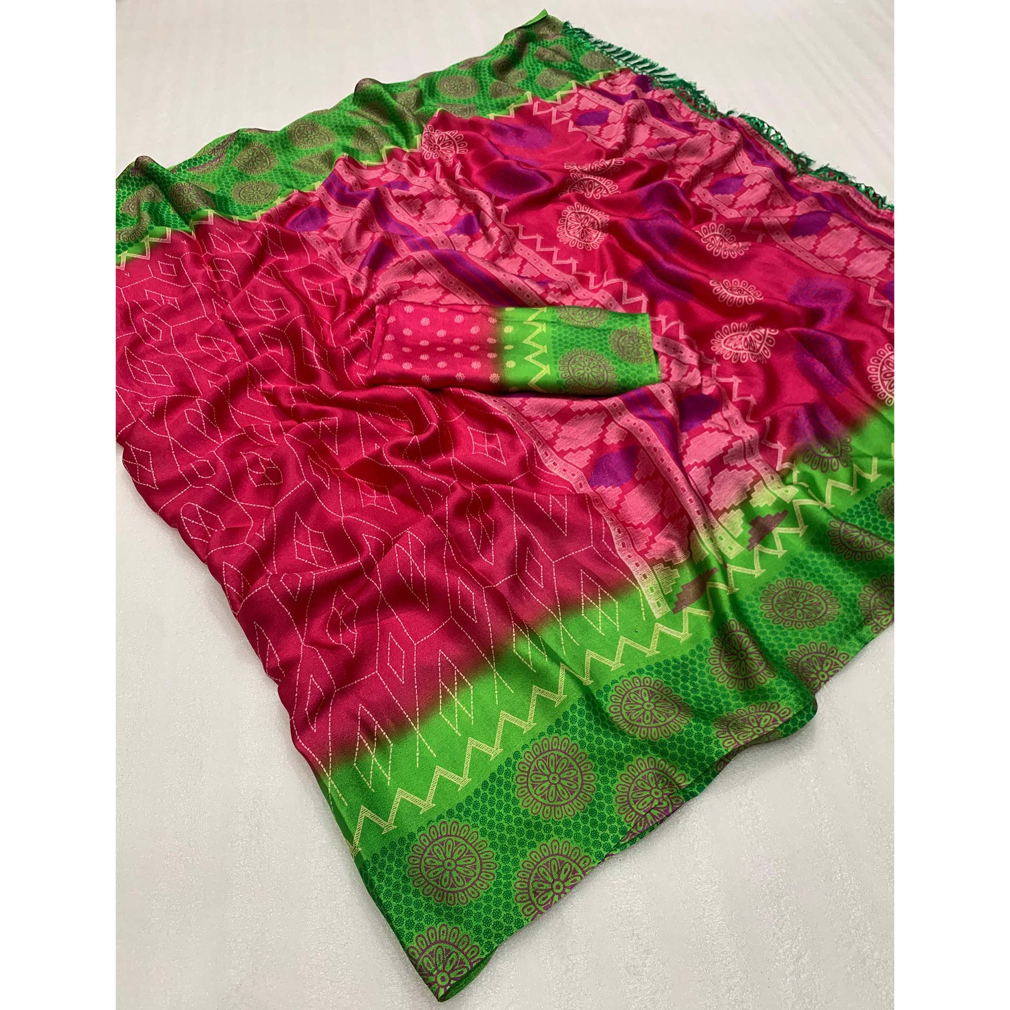 Pink Geometric Printed Chiffon Saree