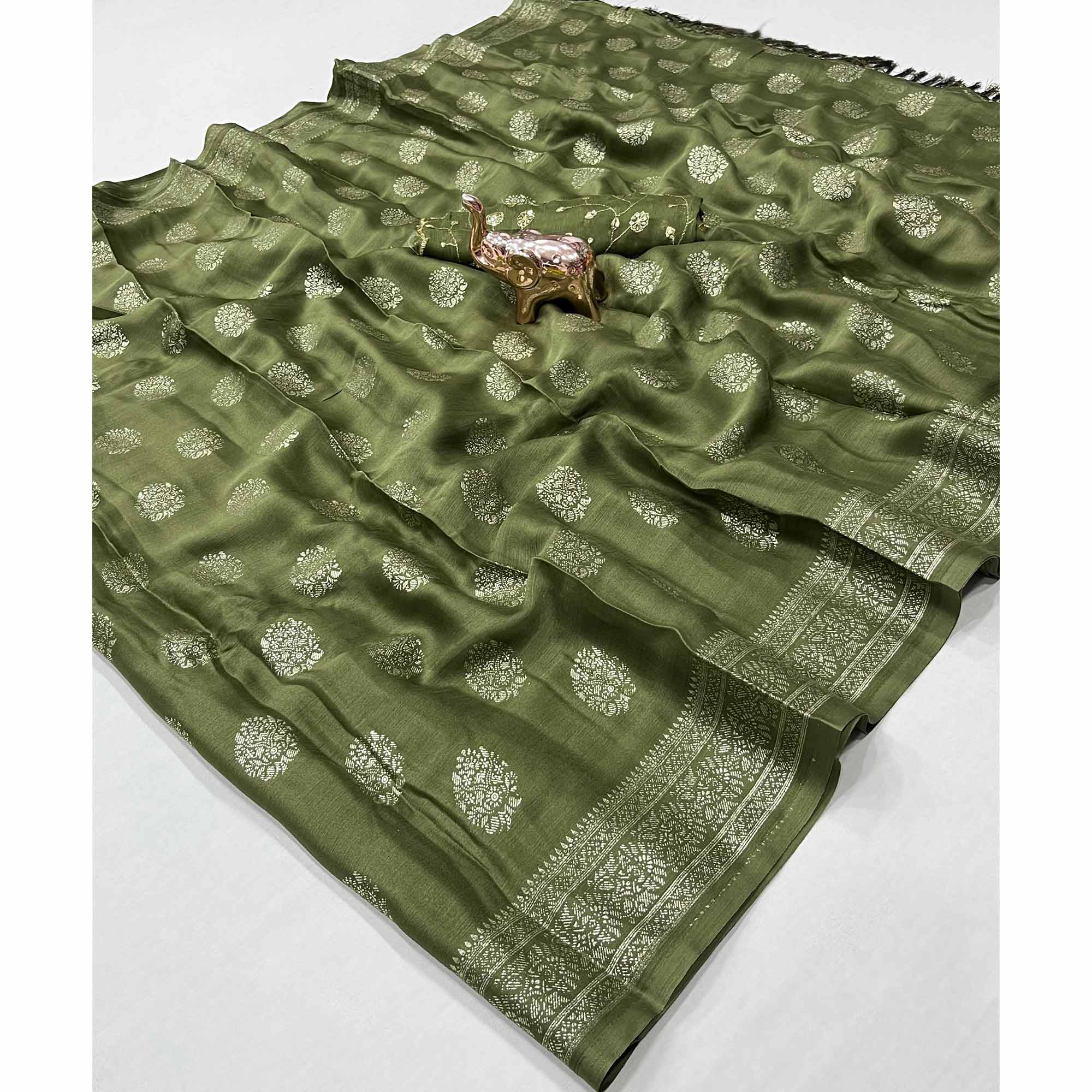 Elegant Green Foil Floral Printed Georgette Saree With Tassel Detailing Pallu