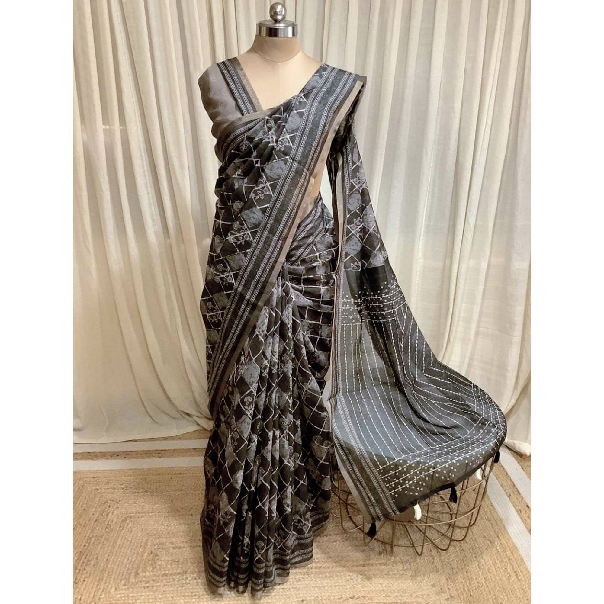 Black Kalamkari Floral Printed Chanderi Saree