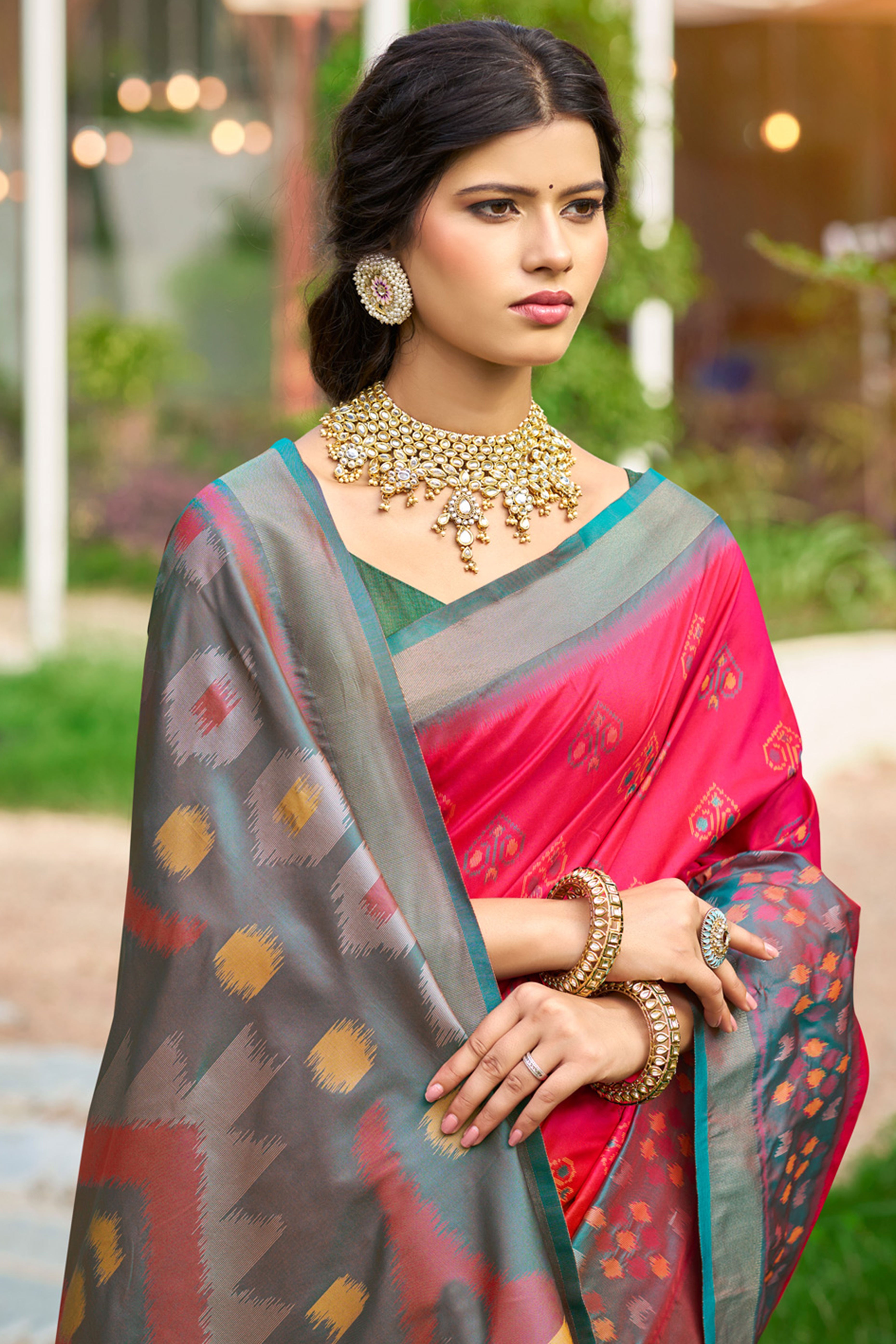 Classic Pink Pochampally Ikkat Silk Blend Saree Completed With Refined Weaving & Tassel Pallu