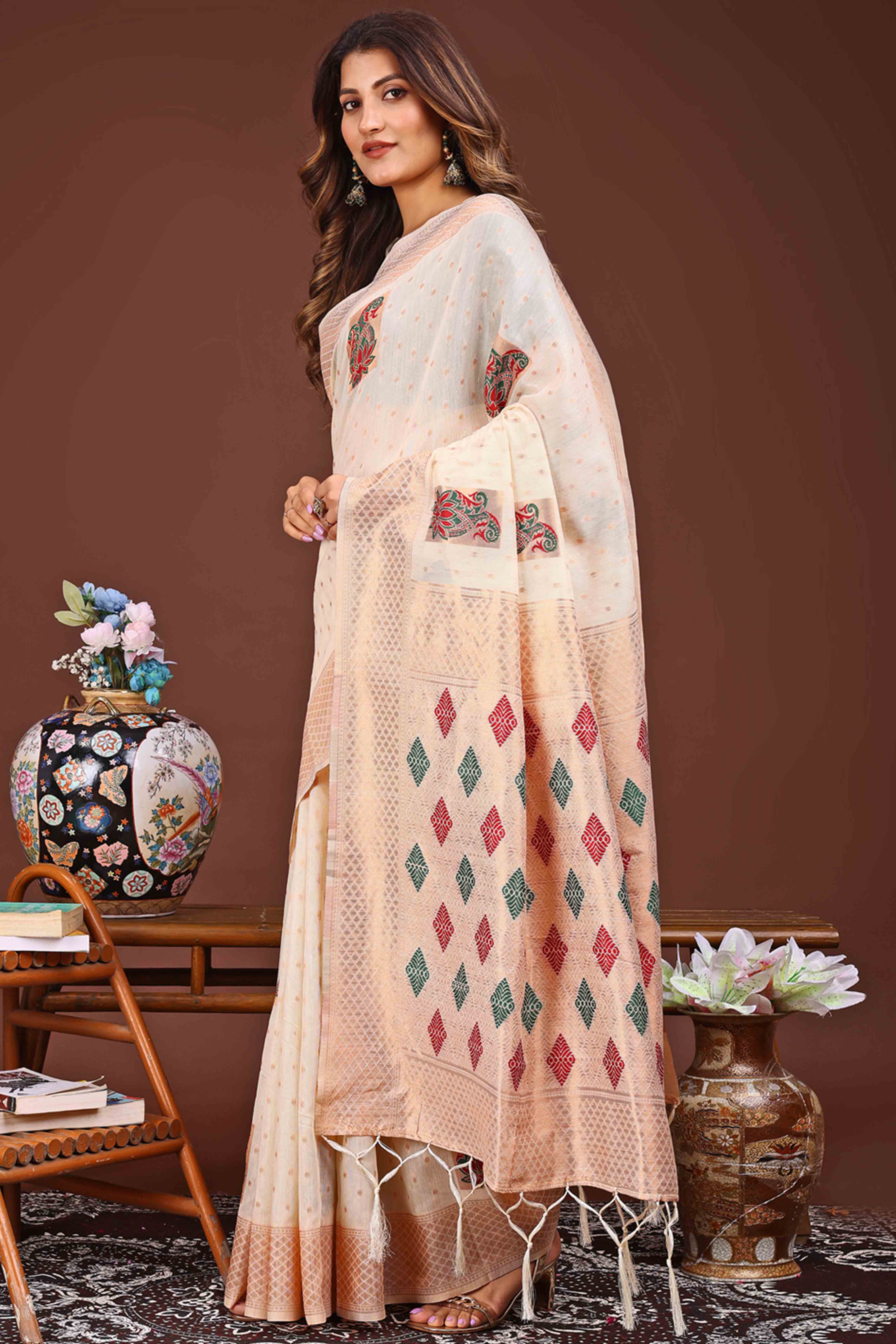 Offwhite Floral Zari Weaving Linen Cotton Saree With Tassel Pallu Accent