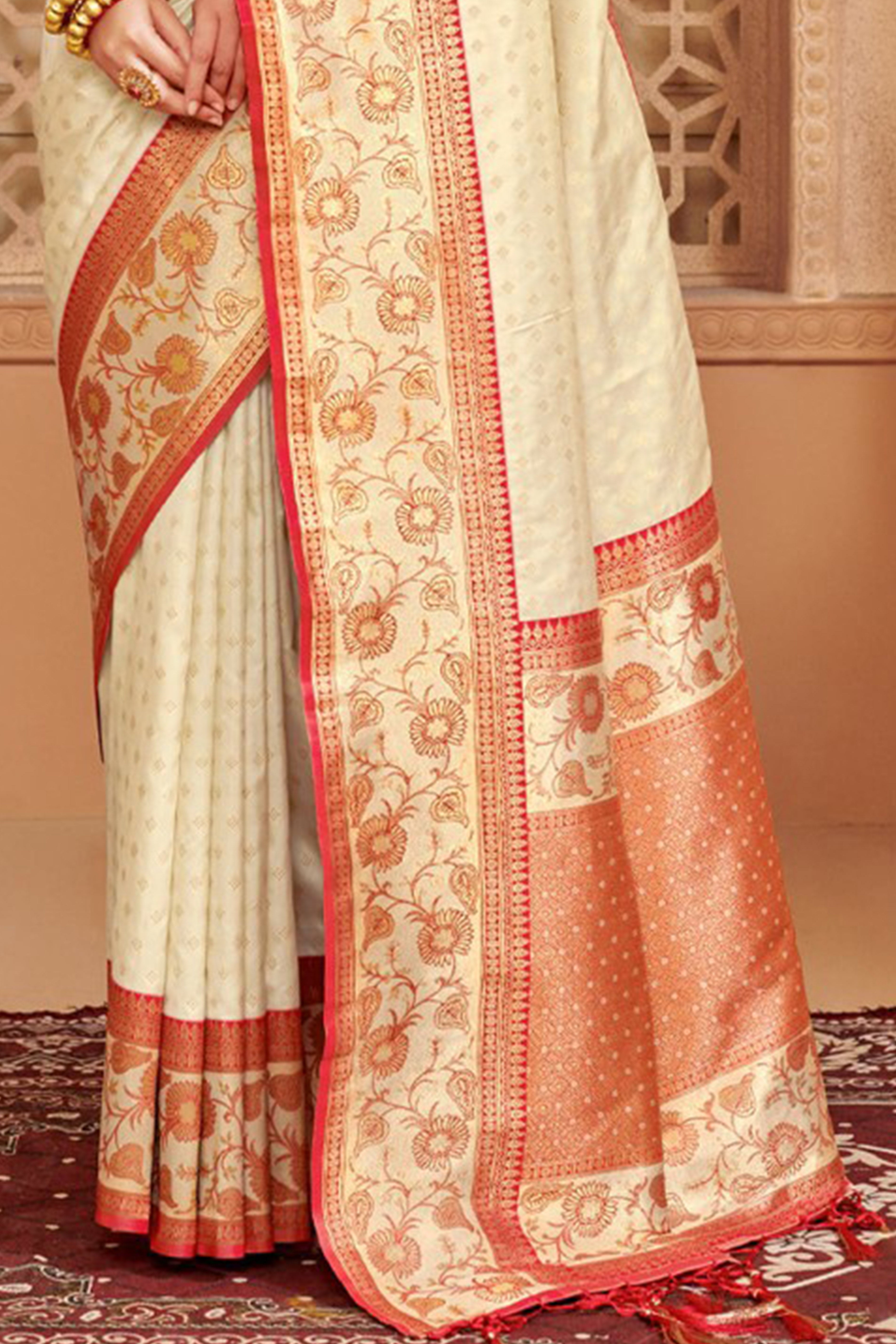 Elegant OffWhite Floral Zari Weaving Silk Blend Saree With Tassel Pallu