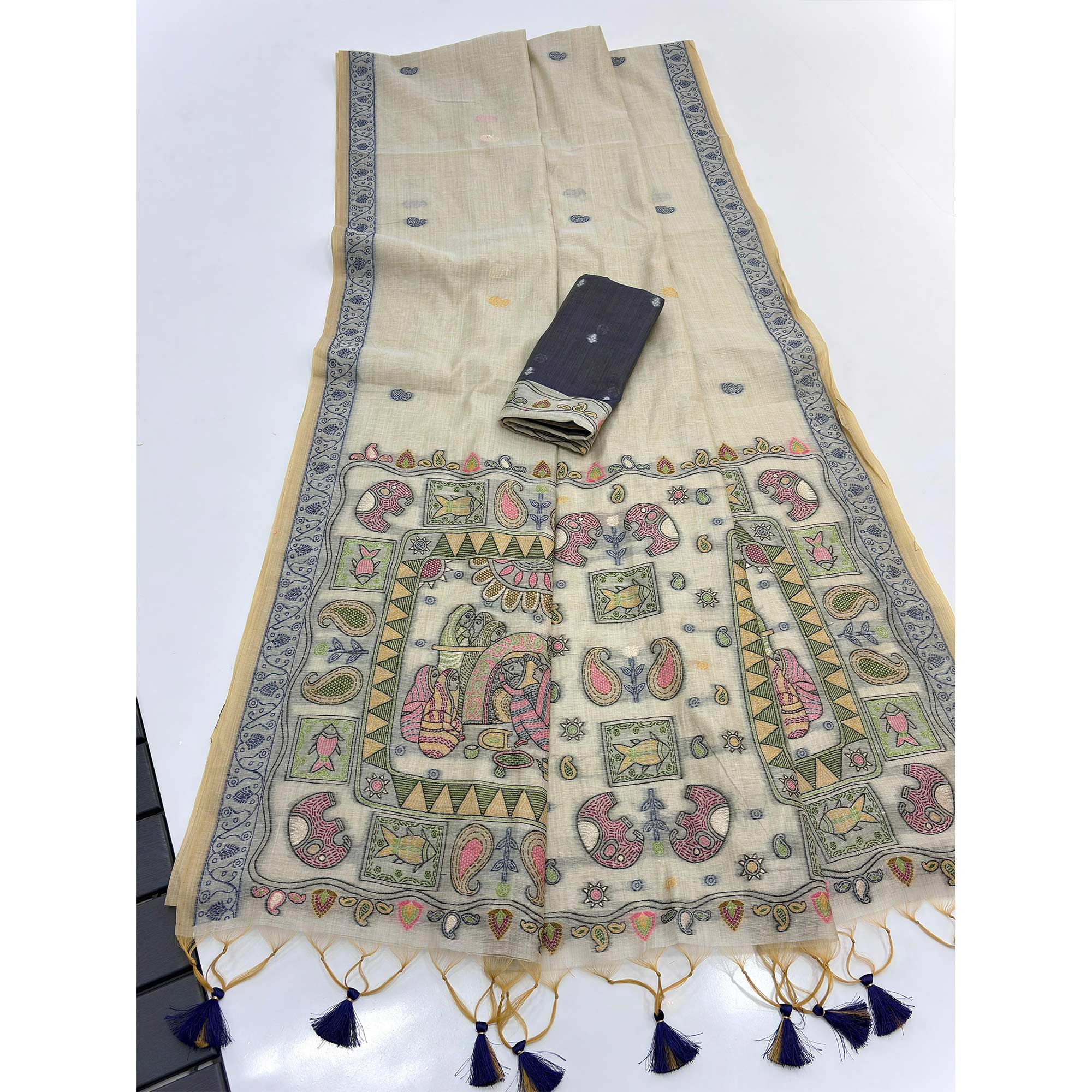 Beige Woven Muga Cotton Silk Saree In Kalamkari Motifs On Pallu