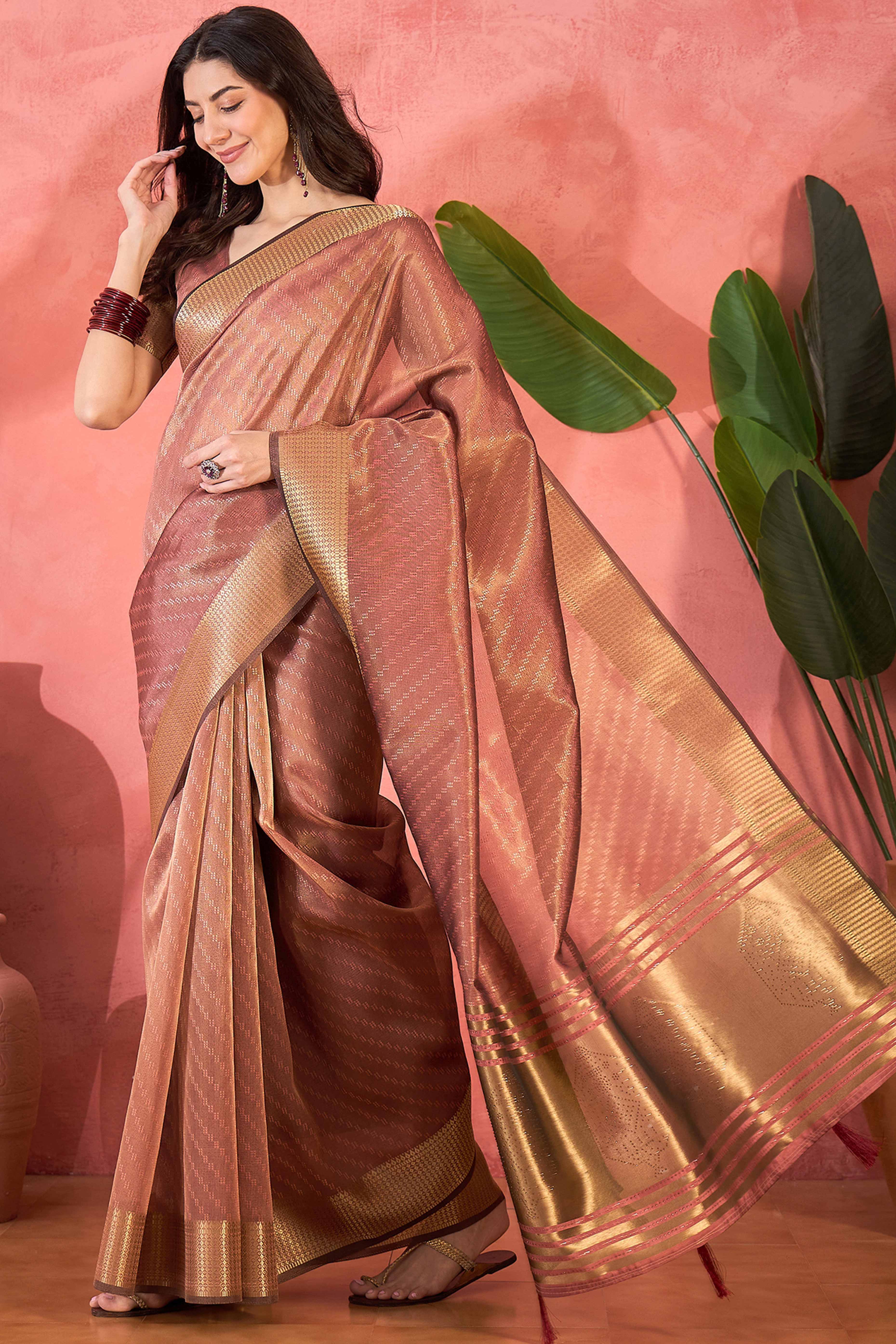 Mauve Khadi Organza Saree Intricate Weaving & Sparkling Stonework With Tassel Pallu