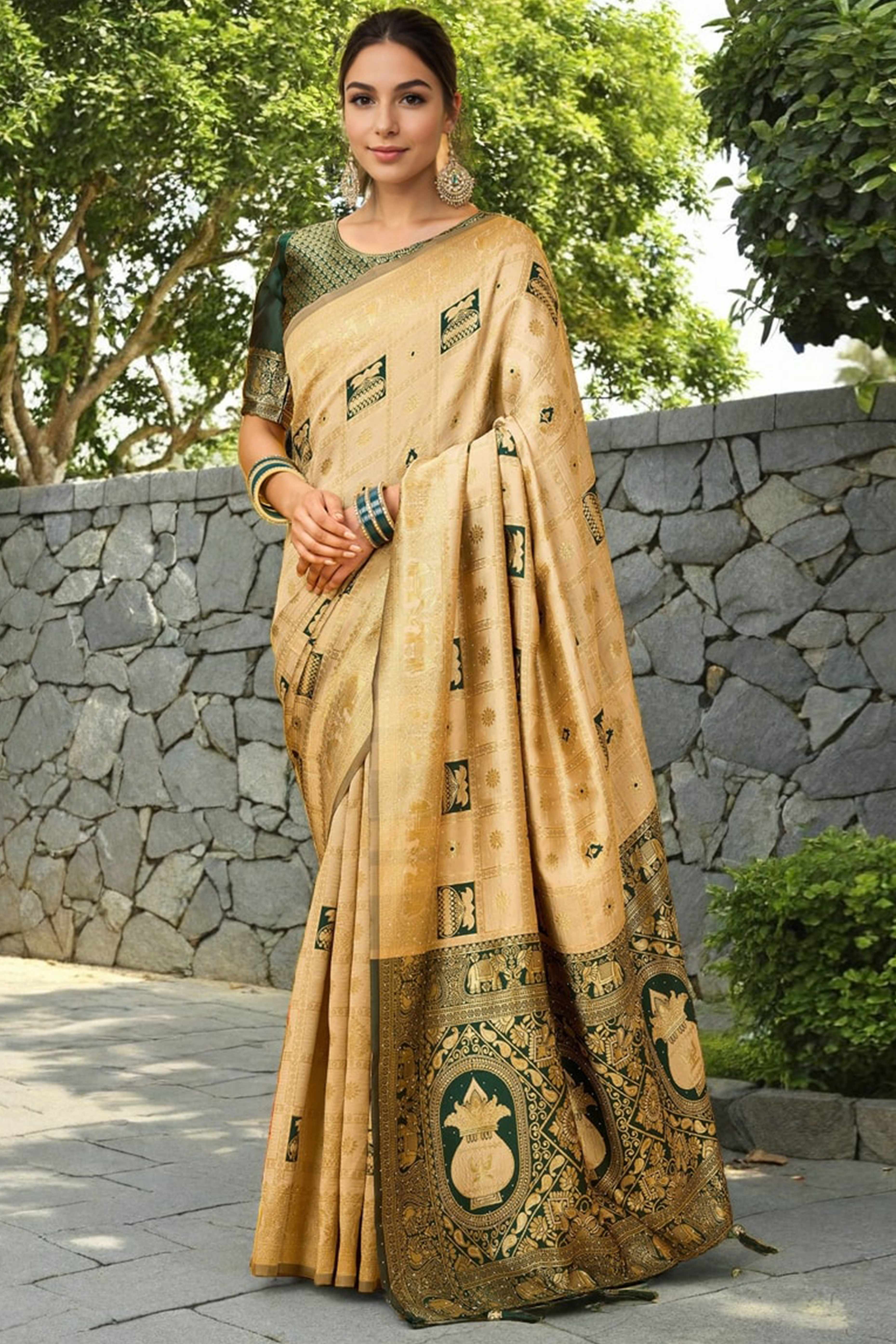 Beige Floral Weaving Paithani Saree In Soft Silk Accented With A Stylish Tassel Border Pallu