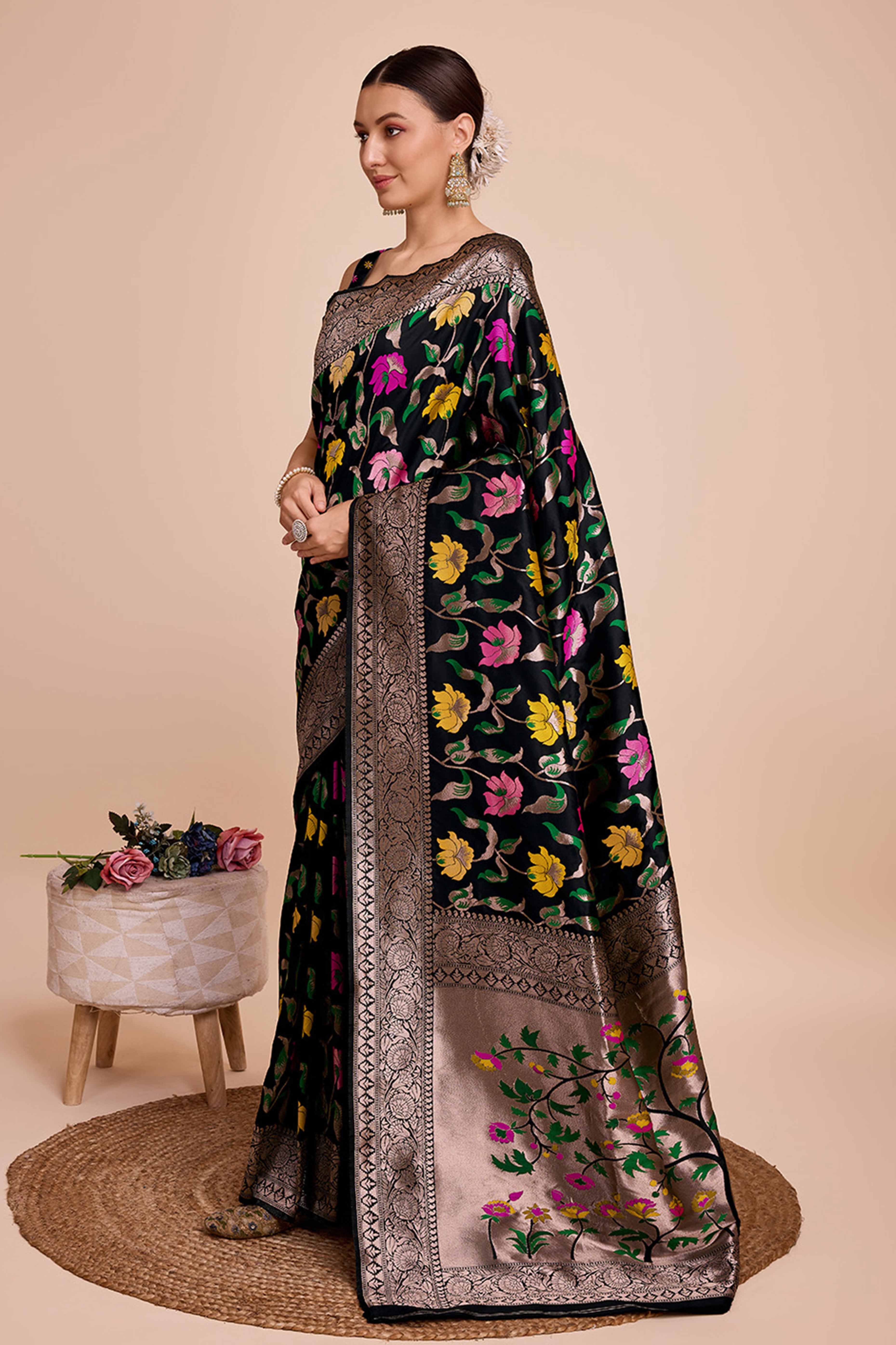 Black Floral Zari Weaving Pure Silk Paithani Saree