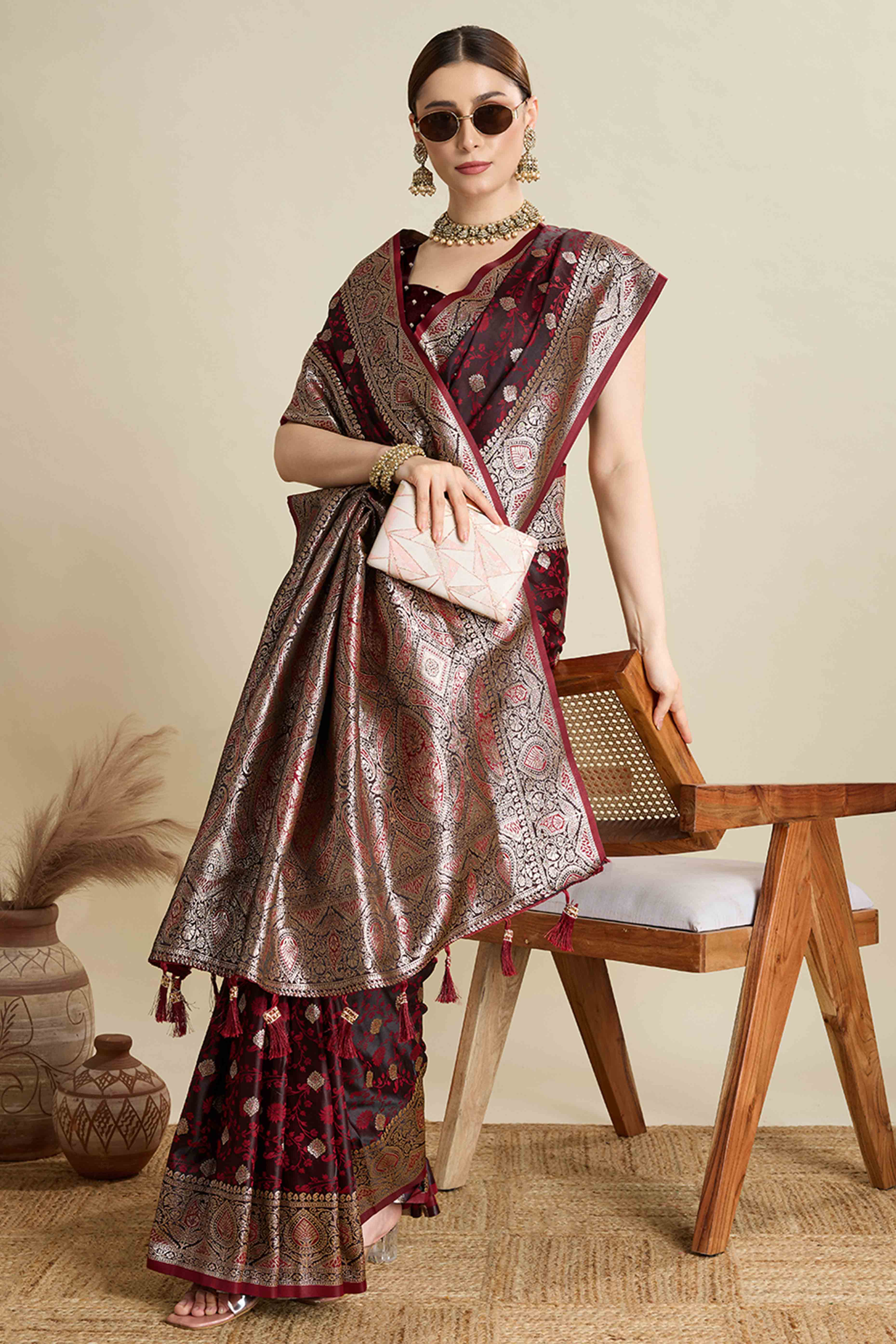 Maroon Pure Silk Saree Featuring Traditional Banarasi Zari Weaving Patterns