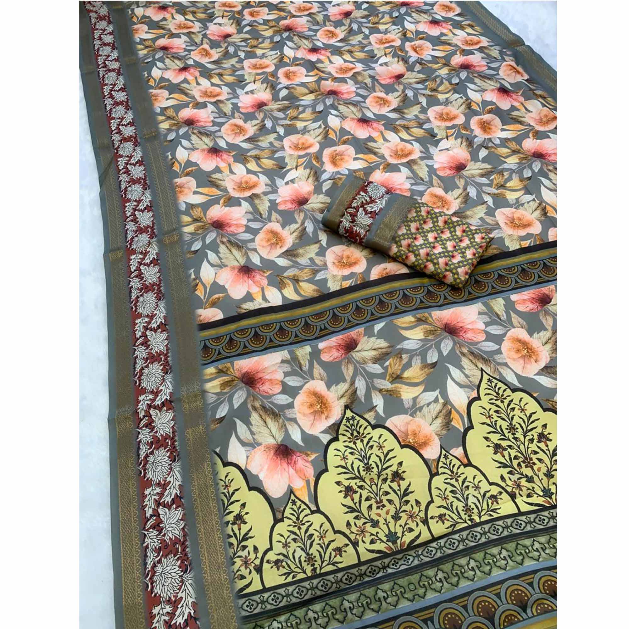 Grey Floral Moss Georgette Saree with Elegant Drape & Soft Texture