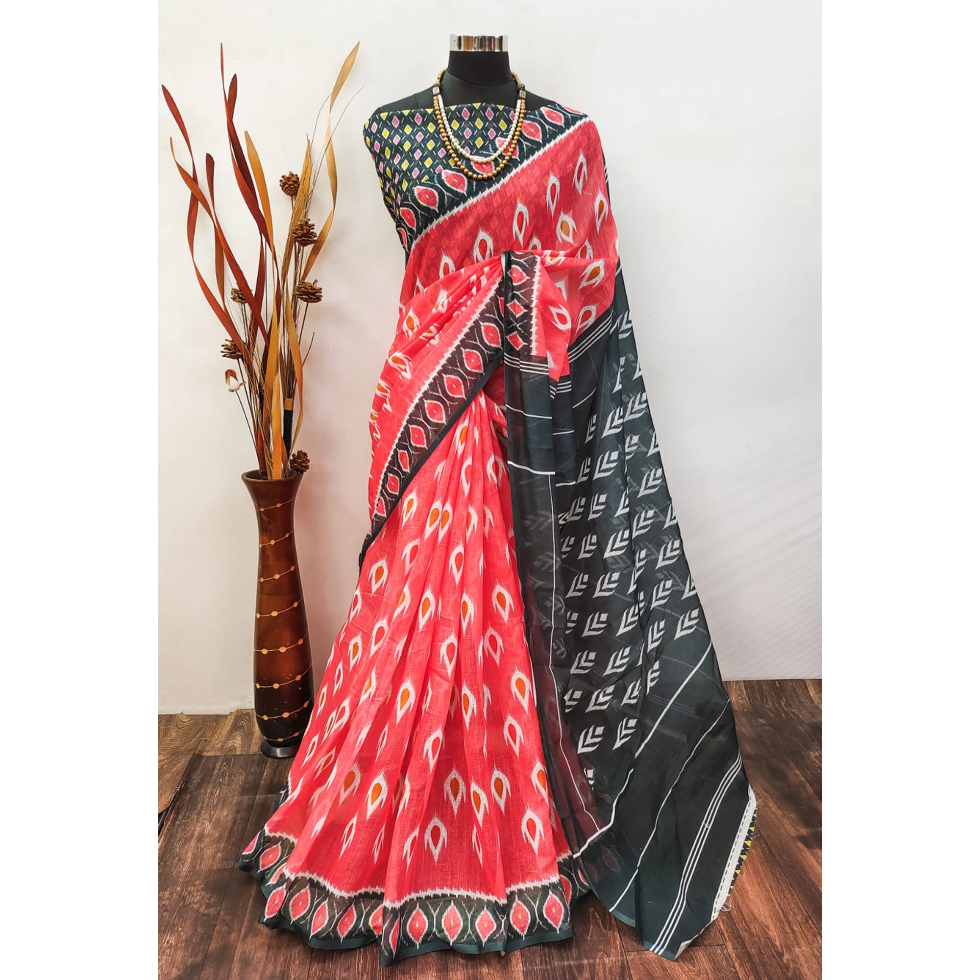 Gajri Pink Ikkat Printed Linen Saree