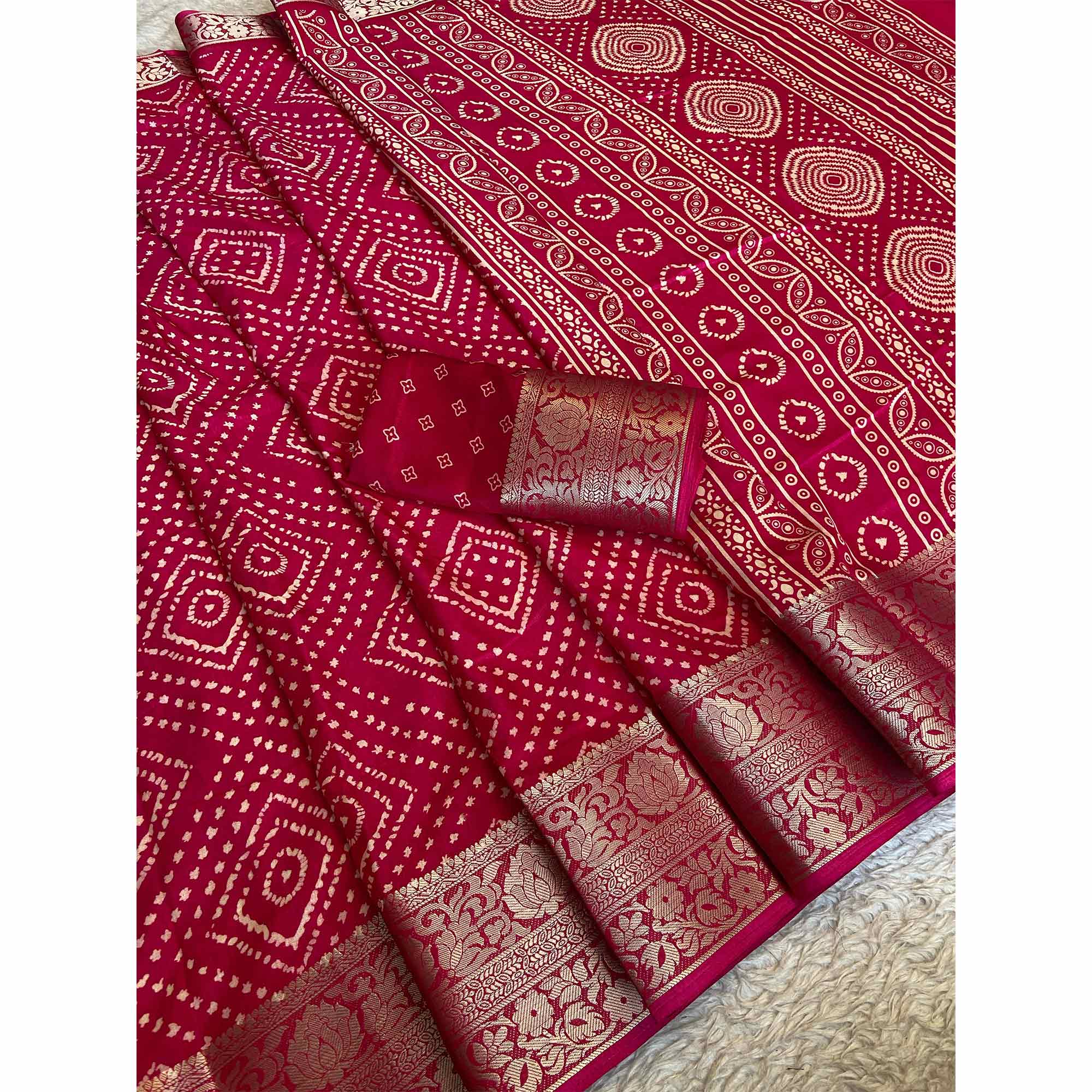 Traditional Pink Dola Silk Saree with Classic Bandhani Print and Elegant Jacquard Woven Border